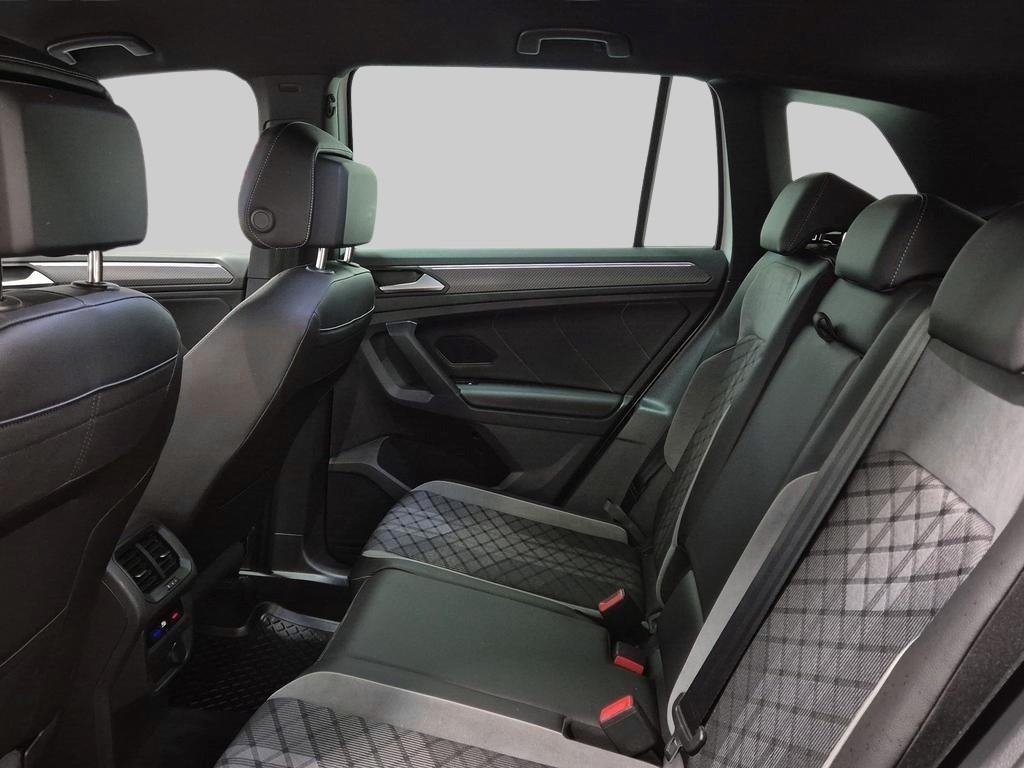 Volkswagen Tiguan 2021, bild 7/10