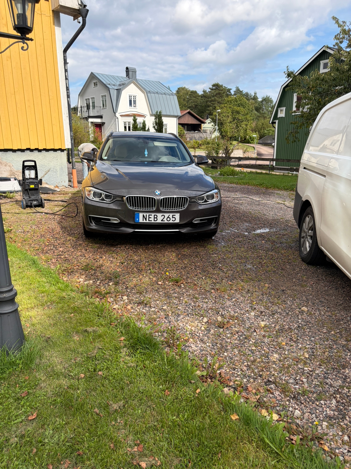 BMW 320 d Touring Manuell 2013, bild 2/10