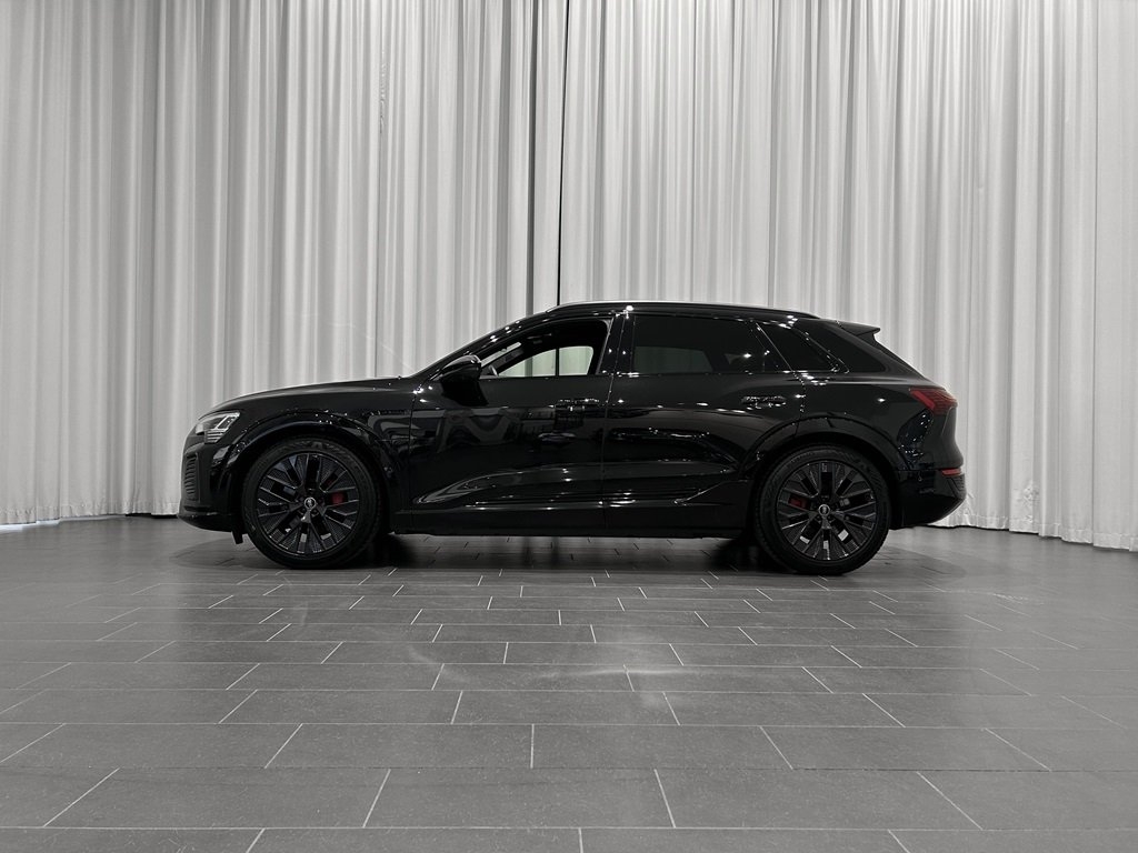 Audi Q8 e-tron 2024, bild 2/10