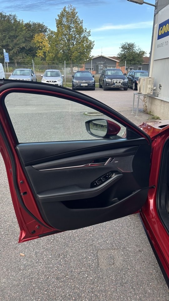Mazda 3 2.0 Sky+Tech M Hybrid Auto 186hk 2021, bild 5/10