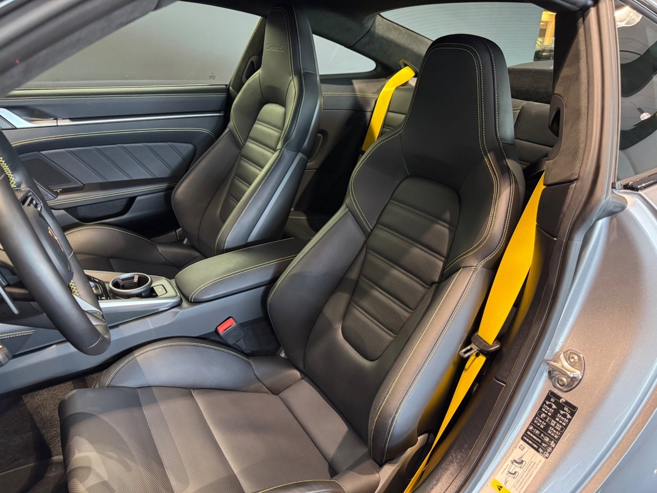 Porsche 911 992 Turbo S Carbon 2022, kuva 4/10
