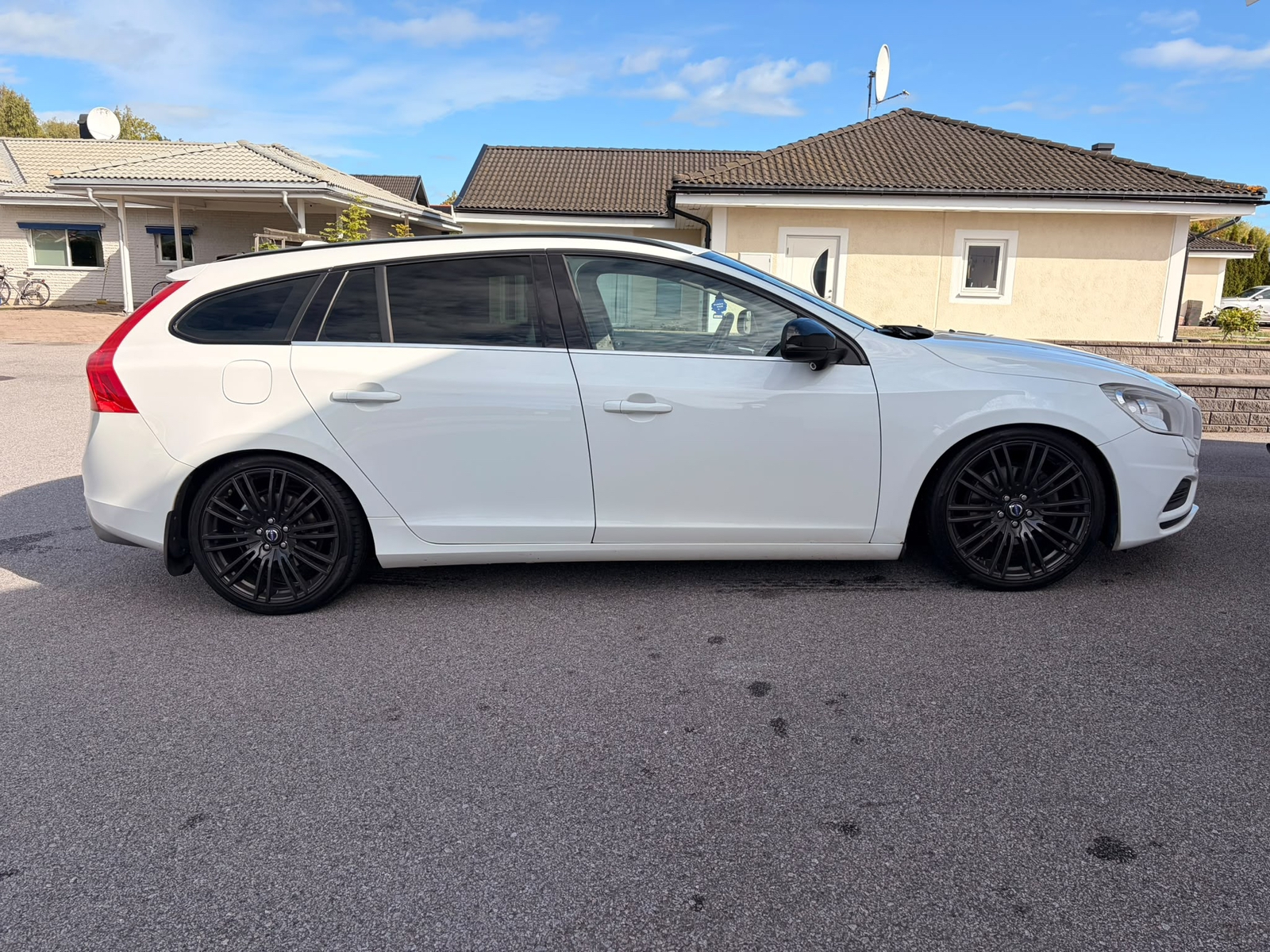 Volvo V60 D5 AWD Geartronic R-design 2013, bild 5/10