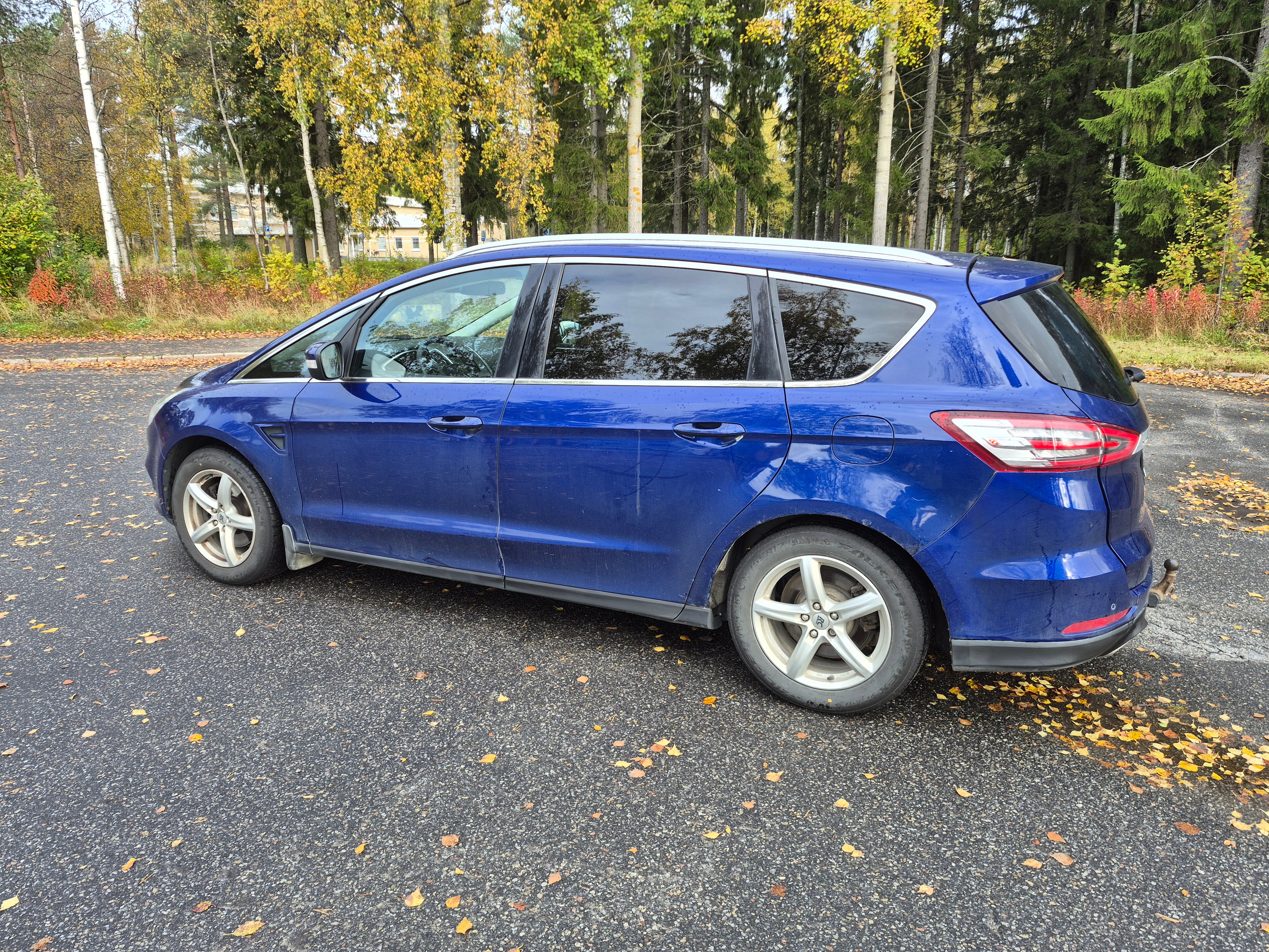 Ford S-MAX 2016, kuva 2/5