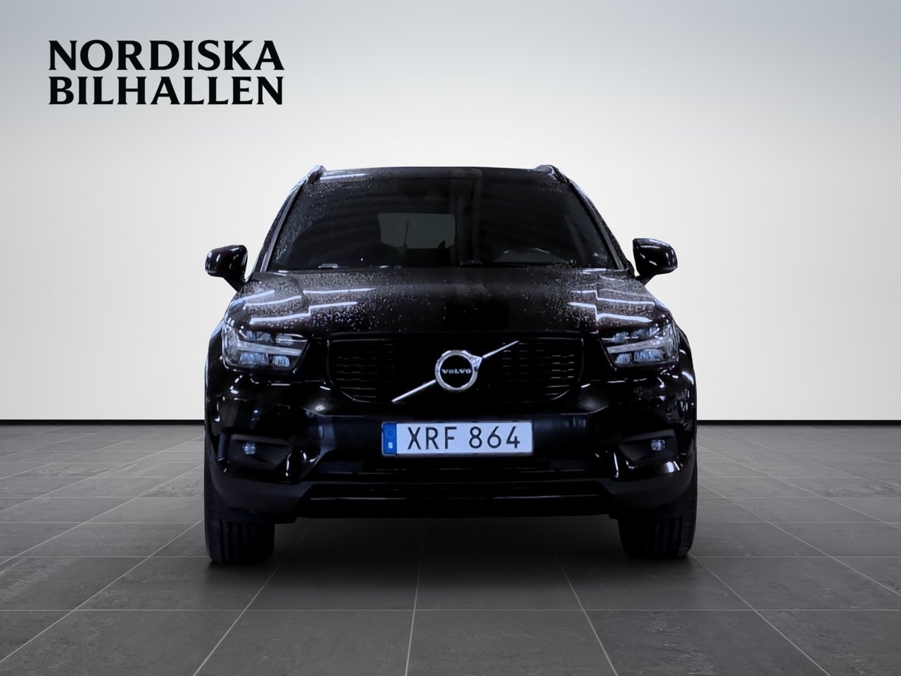 Volvo XC40 D4 AWD Geartronic R-Design 2018, bild 2/10