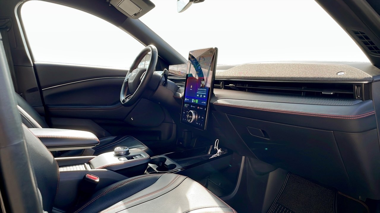Ford Mustang Mach-E 2022, bild 3/9