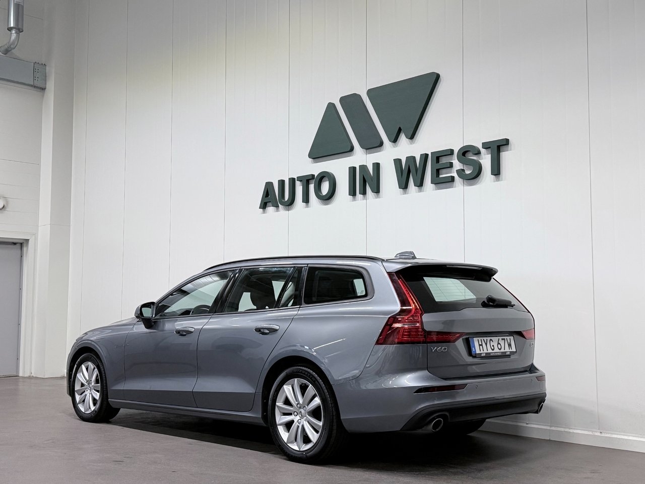 Volvo V60 2021, photo 4/10