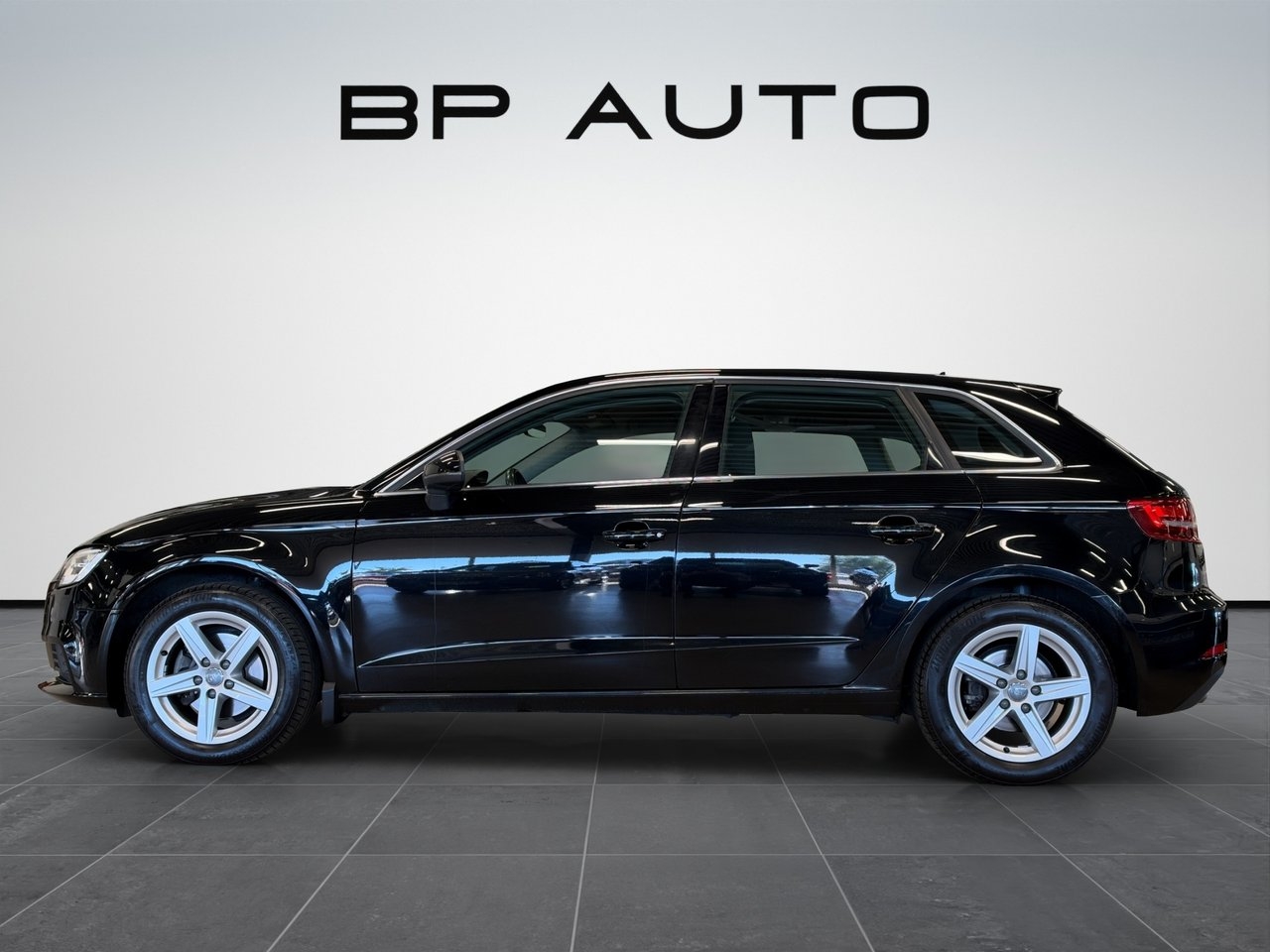 Audi A3 2019, photo 2/10