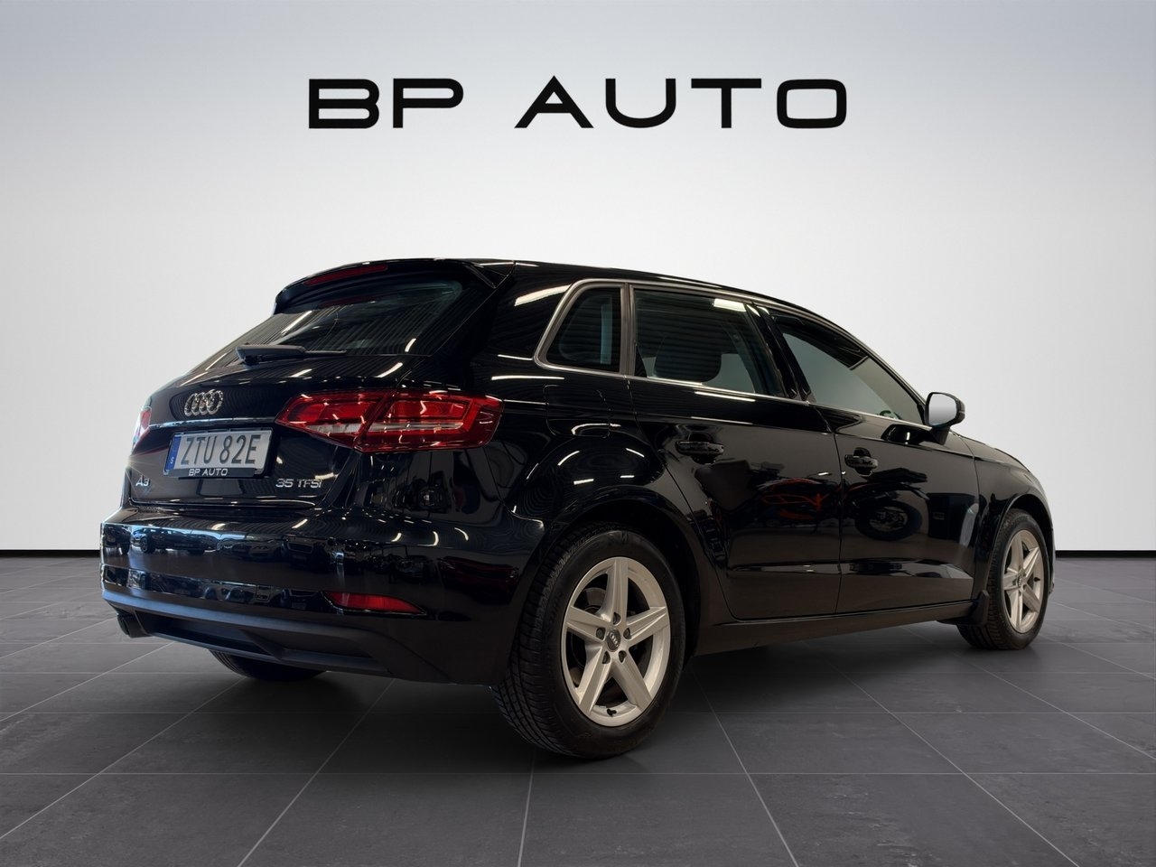 Audi A3 2019, photo 6/10