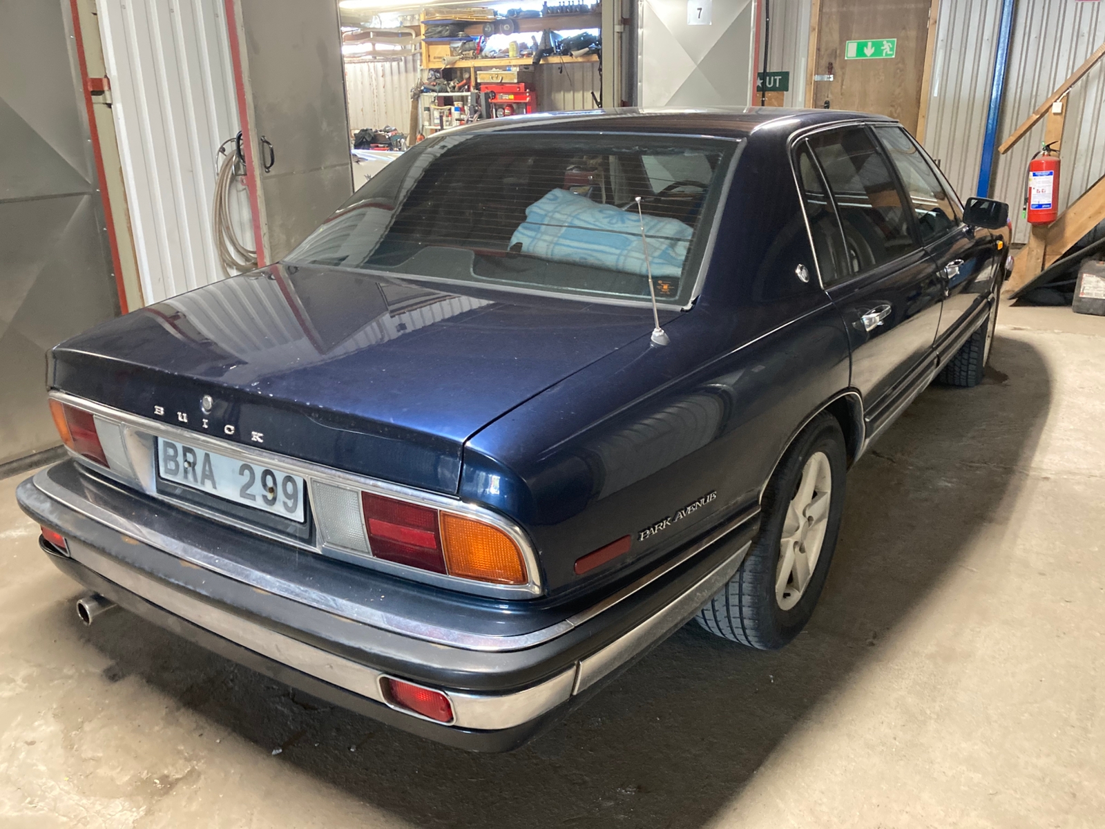 Buick Park Avenue 3.8 V6 Hydra-Matic 1991, photo 2/5
