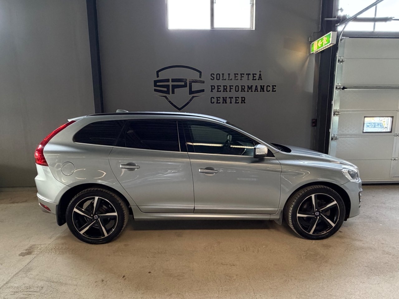Volvo XC60 2016, bild 2/10