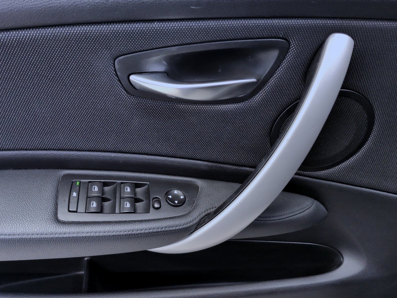 BMW 118 2010, bild 7/10