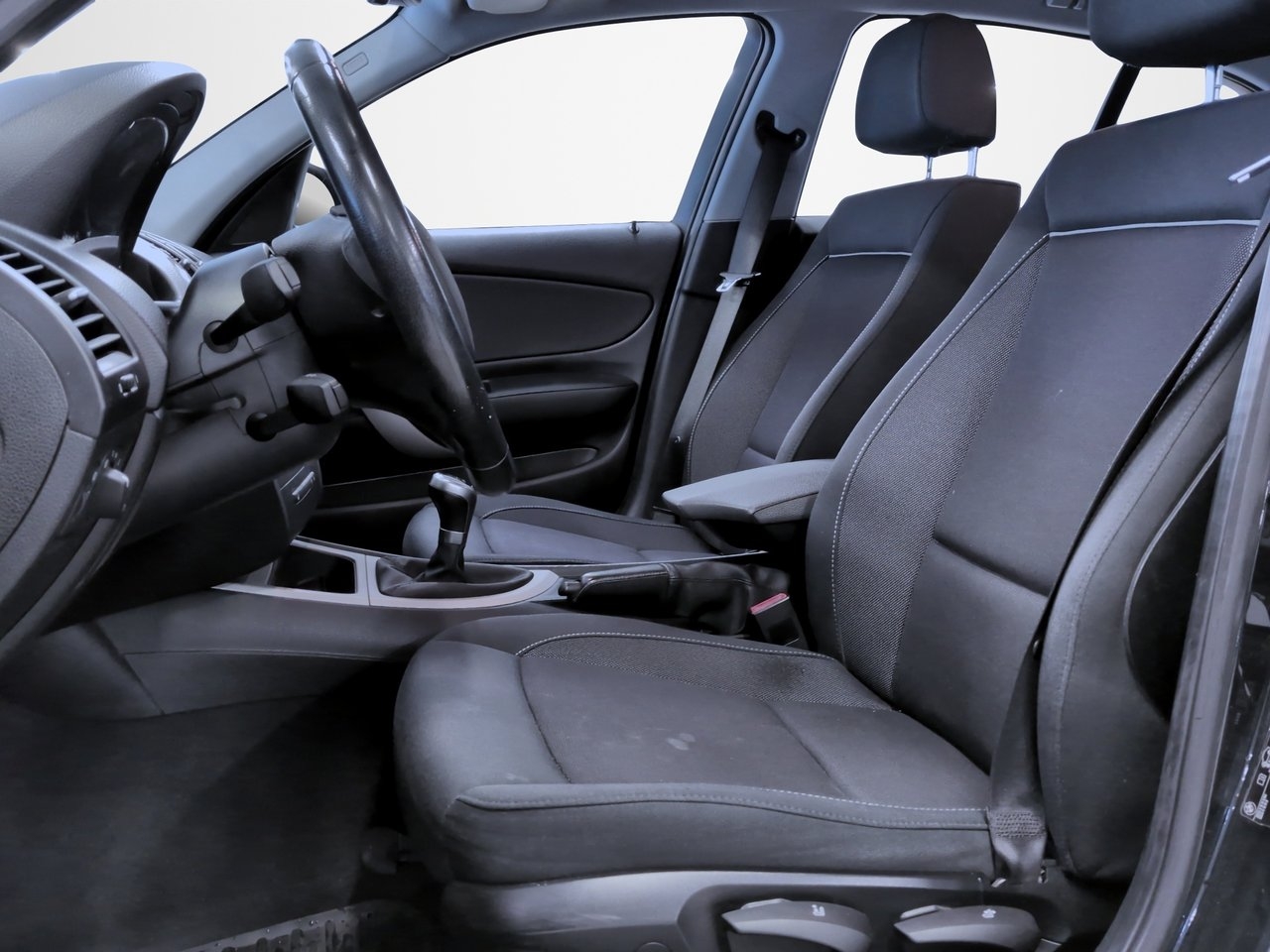BMW 118 2010, bild 6/10