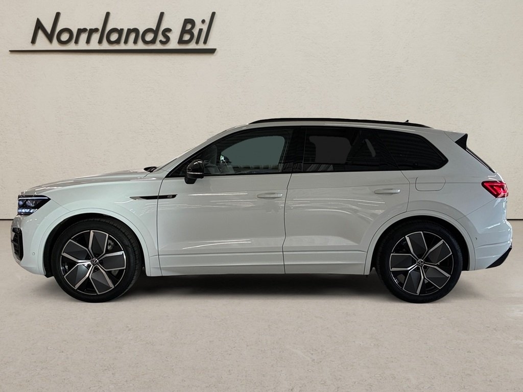 Volkswagen Touareg 2023, kuva 2/10