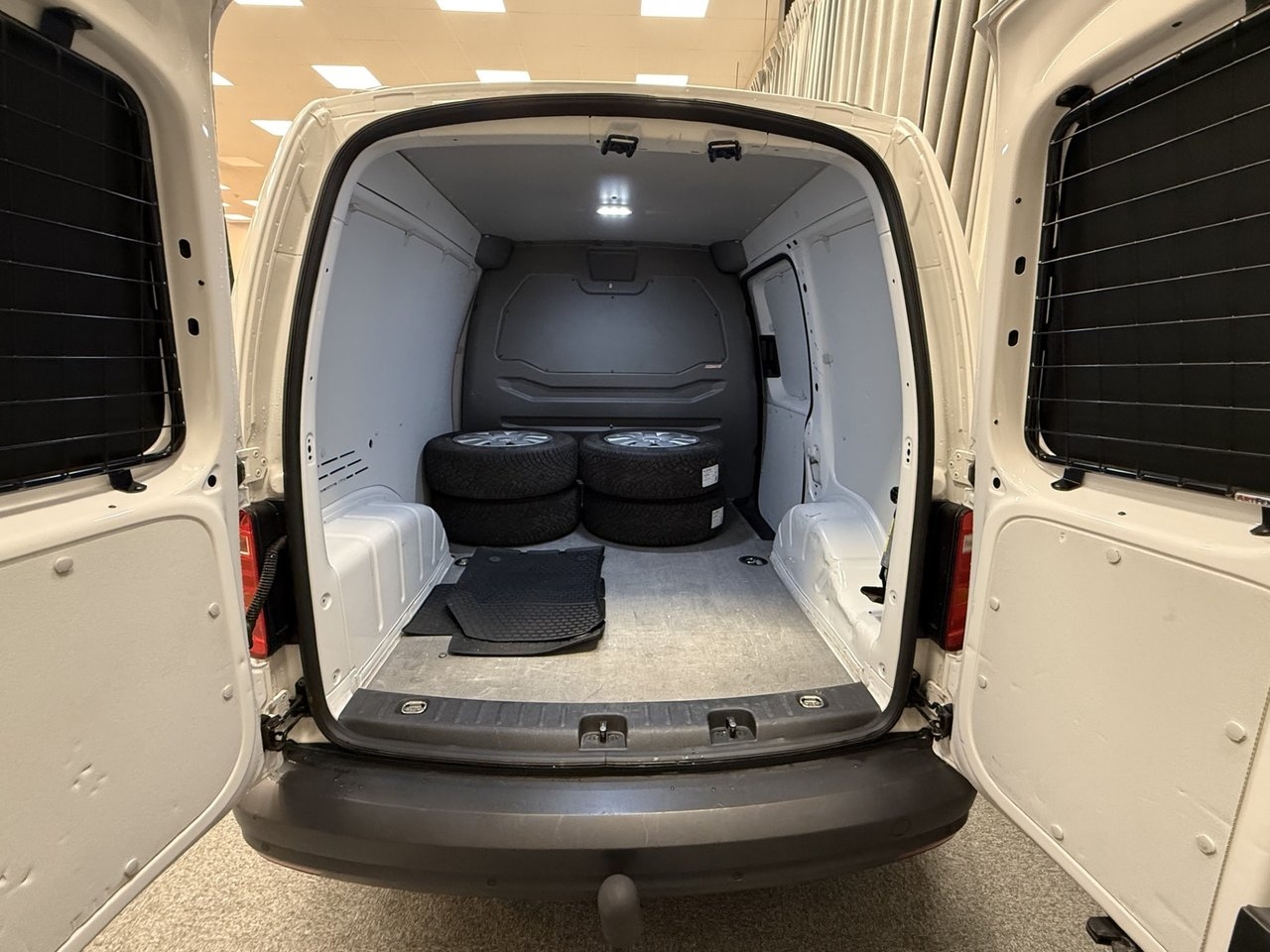 Volkswagen Caddy 2020, bild 7/10