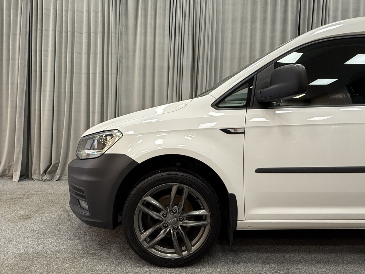 Volkswagen Caddy 2020, bild 4/10