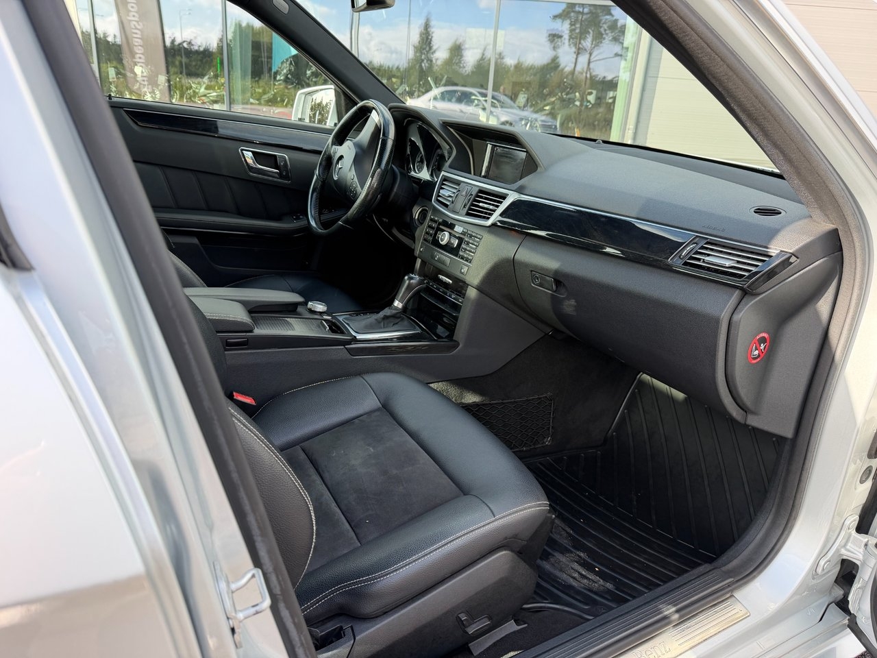 Mercedes-Benz E 2011, bild 6/7