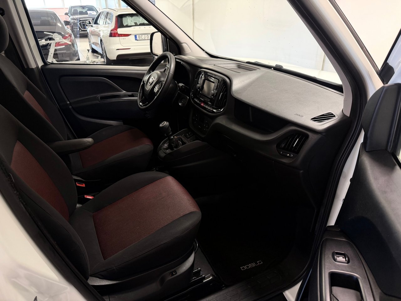 Fiat Doblo 2015, bild 7/10