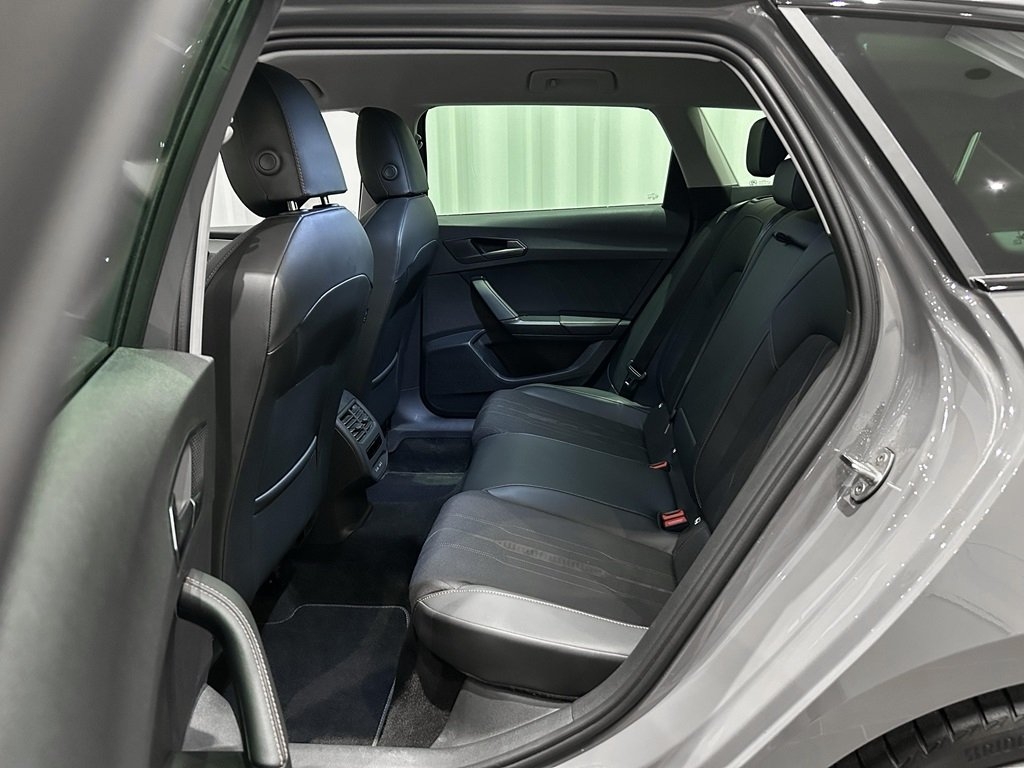 Cupra Leon Sportstourer eTSI 150hk DSG 2023, kuva 7/14