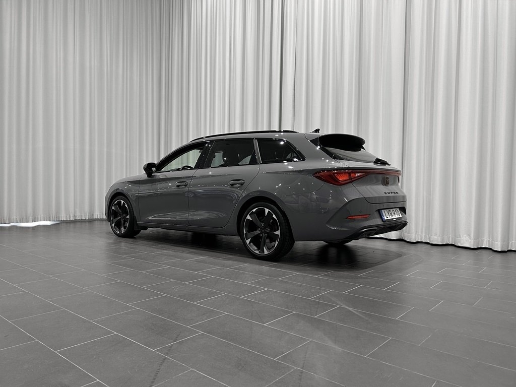 Cupra Leon Sportstourer eTSI 150hk DSG 2023, kuva 3/14