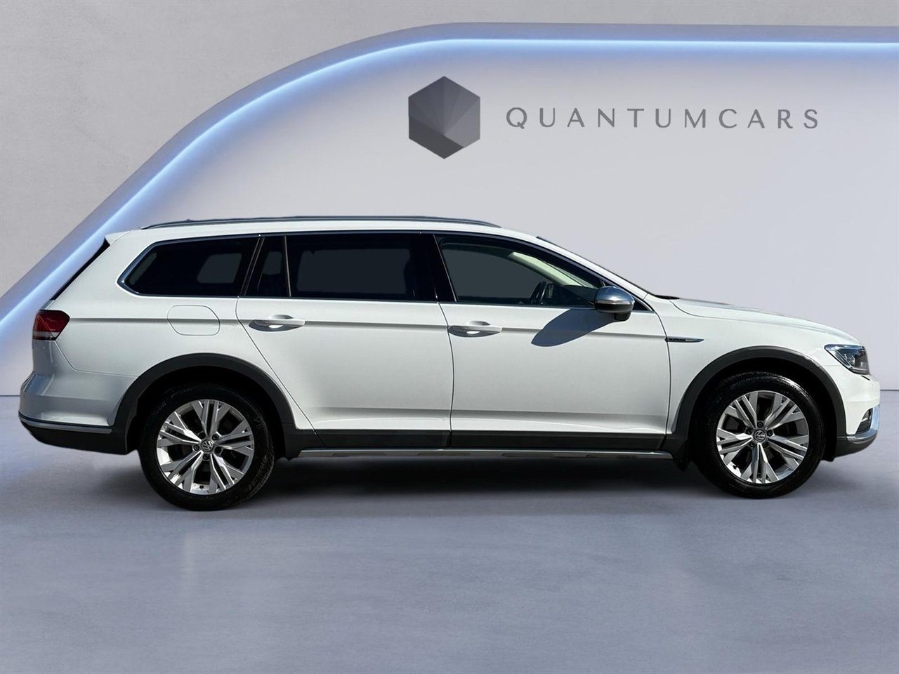 Volkswagen Passat 2019, bild 7/10