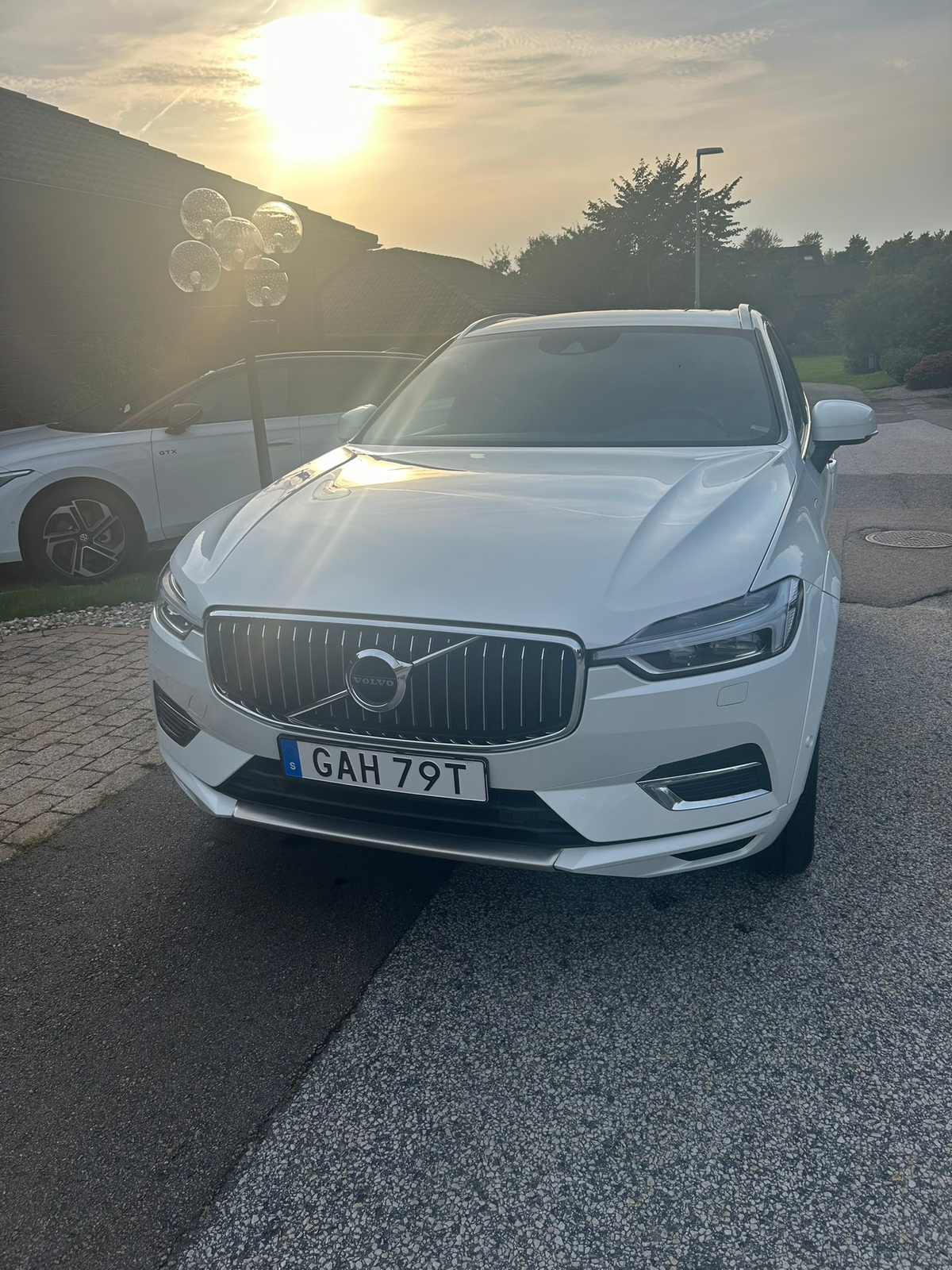 Volvo XC60 T8 Twin Engine AWD Geartronic 2020, kuva 2/12