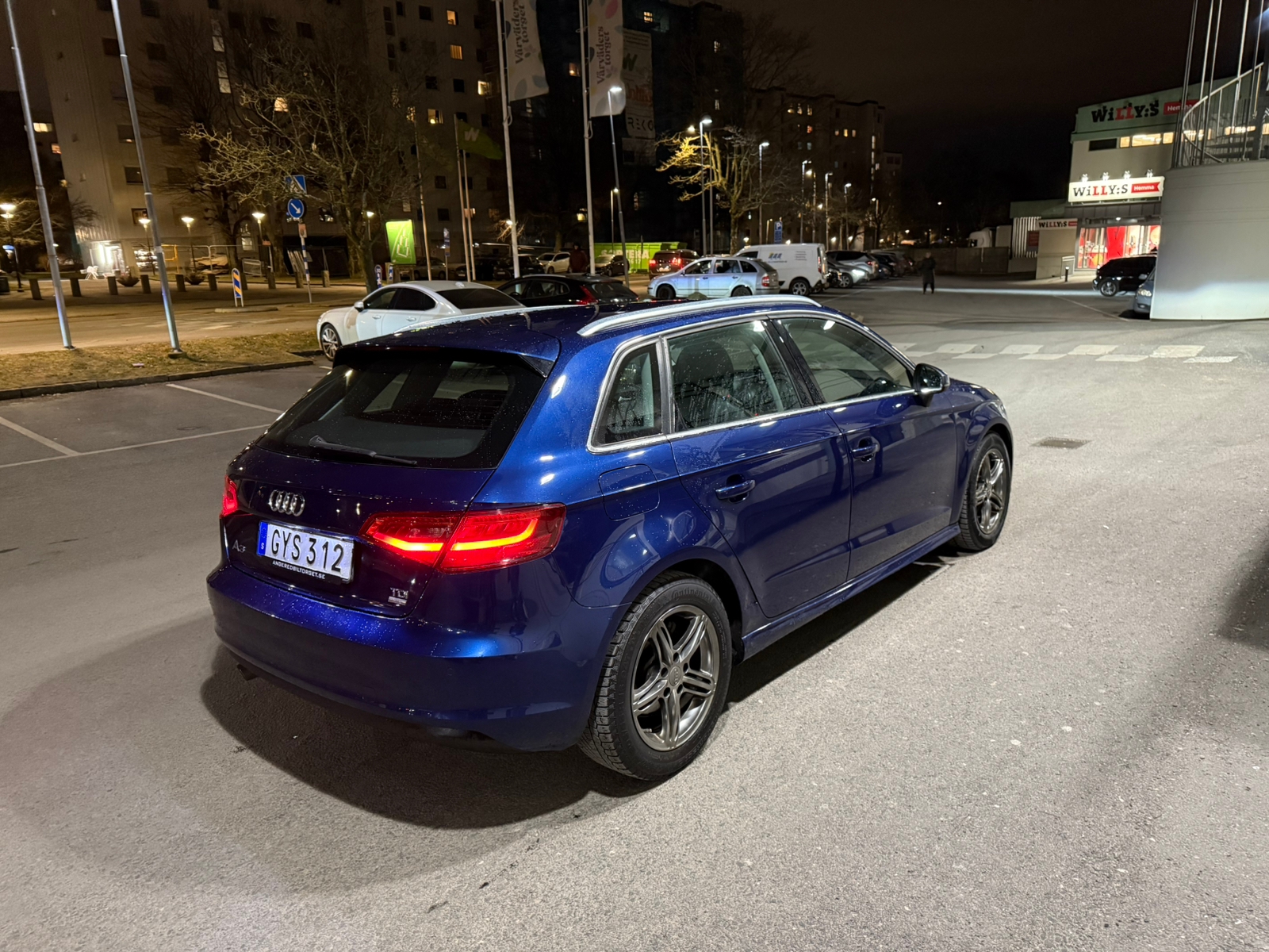 Audi A3 Sportback 1.6 TDI ultra Manuell 2016, kuva 3/4