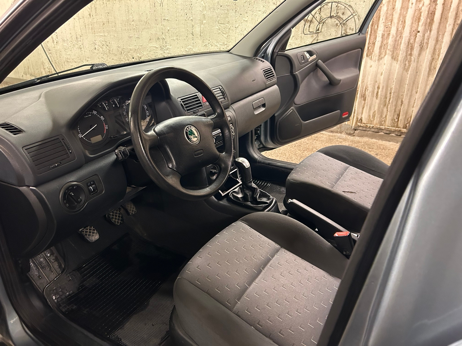 Skoda Octavia Tour Kombi 2.0 4x4 Manuell 2003, kuva 6/6