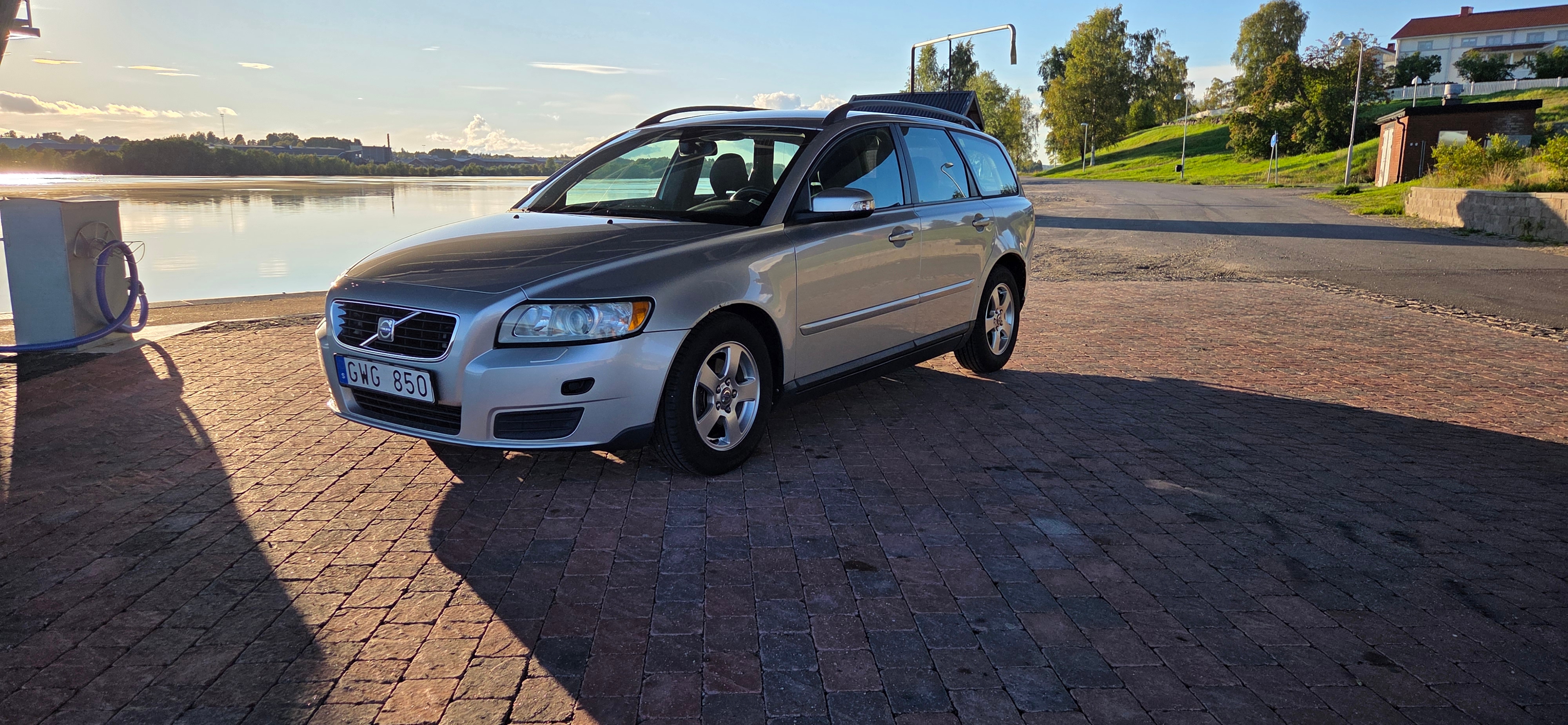 Volvo V50 1.8F Manuell 2009, kuva 2/3