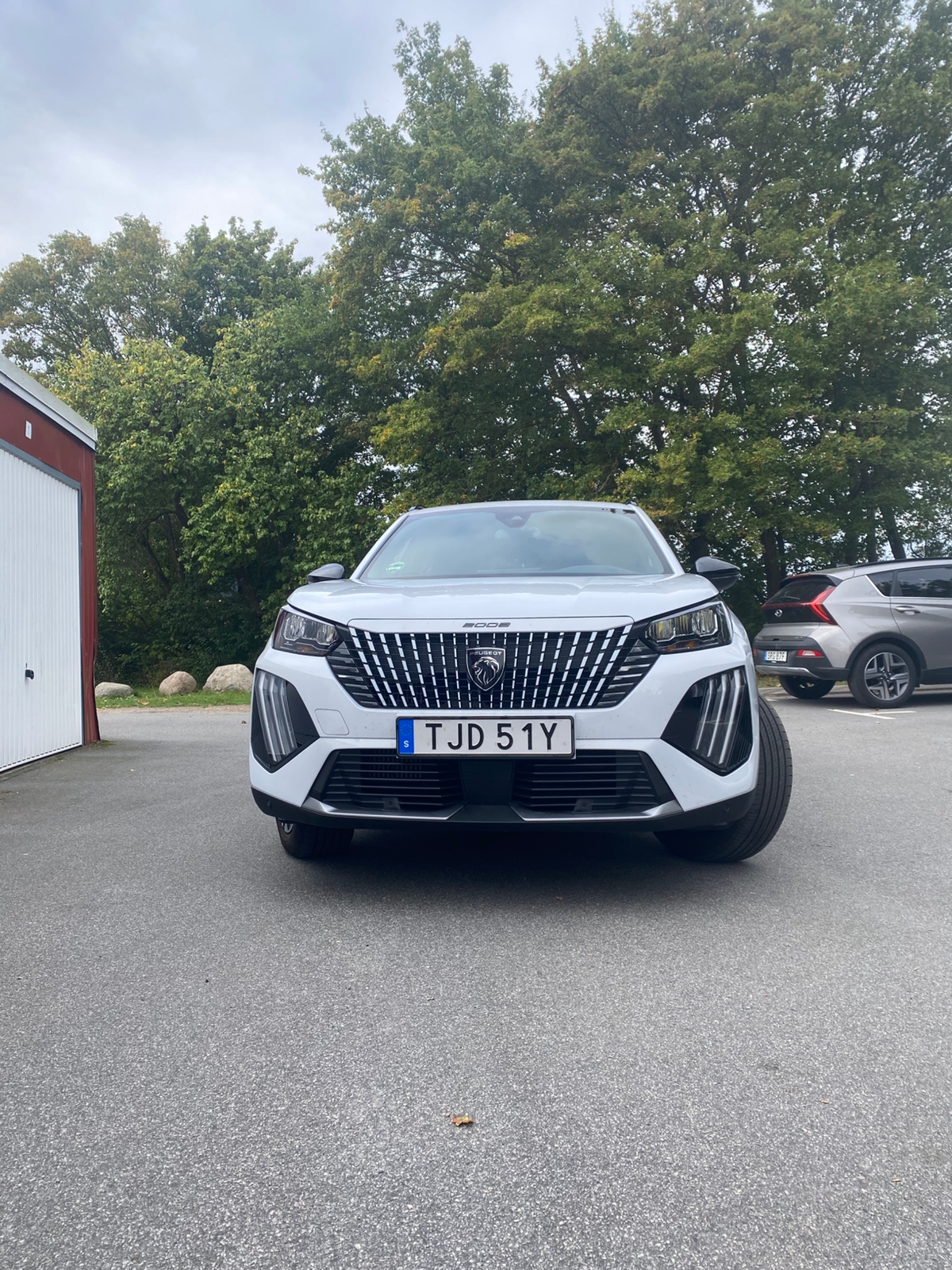 Peugeot 2008 1.2 PureTech 130 Manuell 2024, bild 3/7