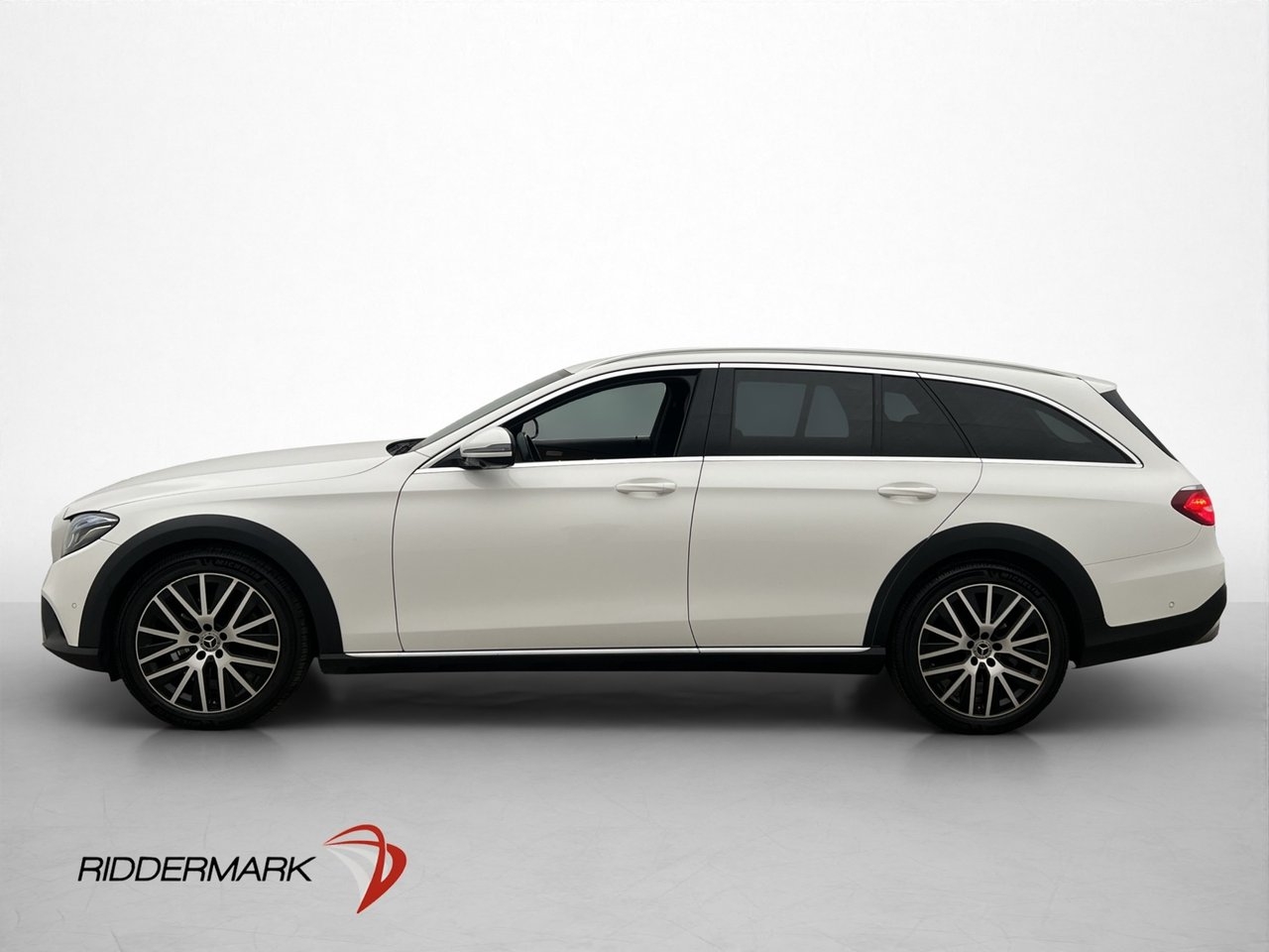 Mercedes-Benz E 2020, bild 4/10