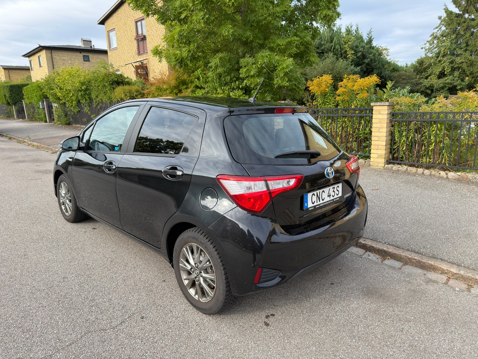 Toyota Yaris Hybrid e-CVT 2020, bild 4/10