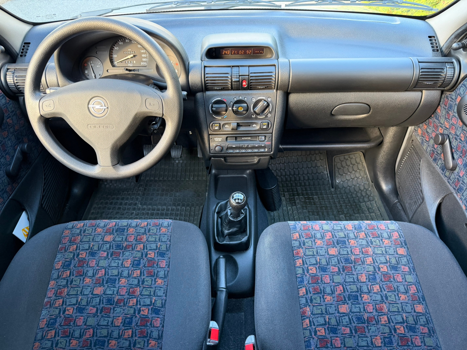 Opel Corsa 1.2 65HK Manuell OBS 2000, bild 5/10