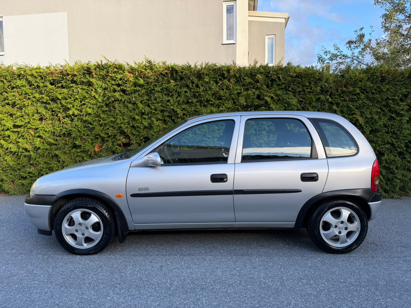 Opel Corsa 1.2 65HK Manuell OBS 2000, bild 2/10