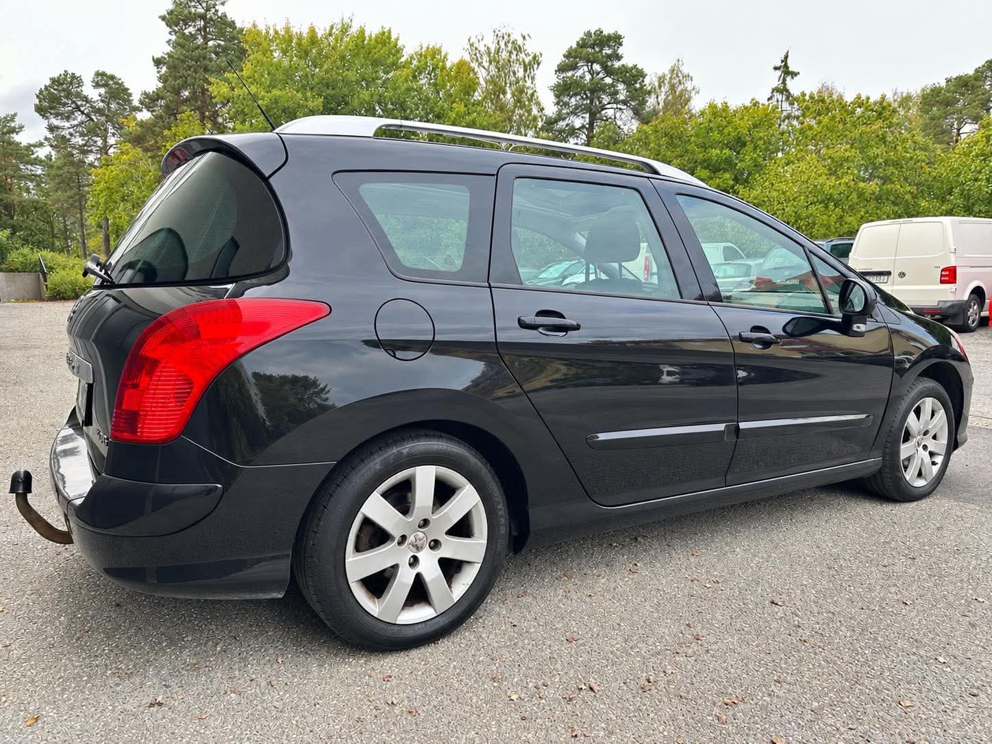Peugeot 308 2010, bild 2/5