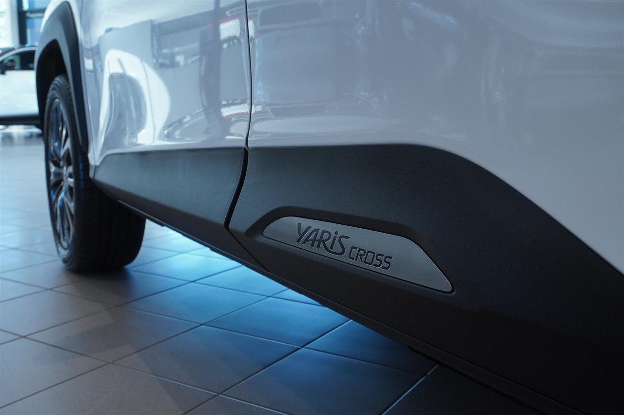 Toyota Yaris Cross Hybrid AWD Adventure 2023, bild 5/10