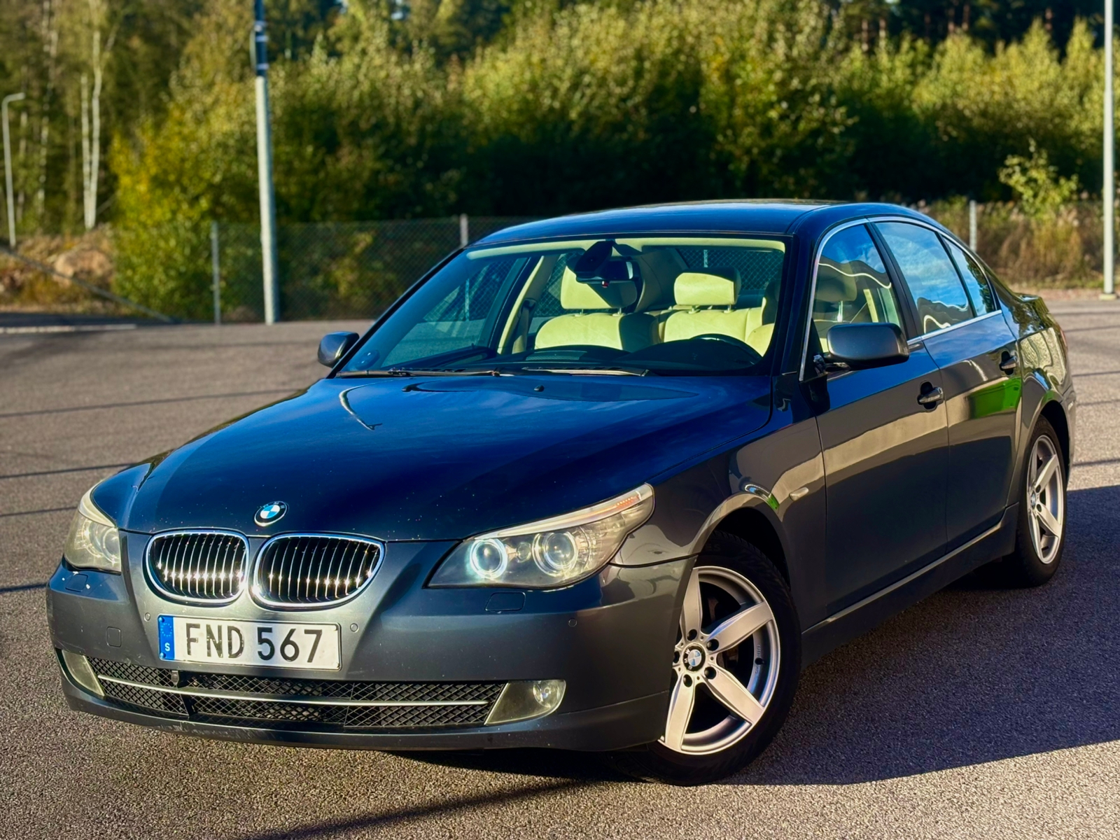 BMW 523