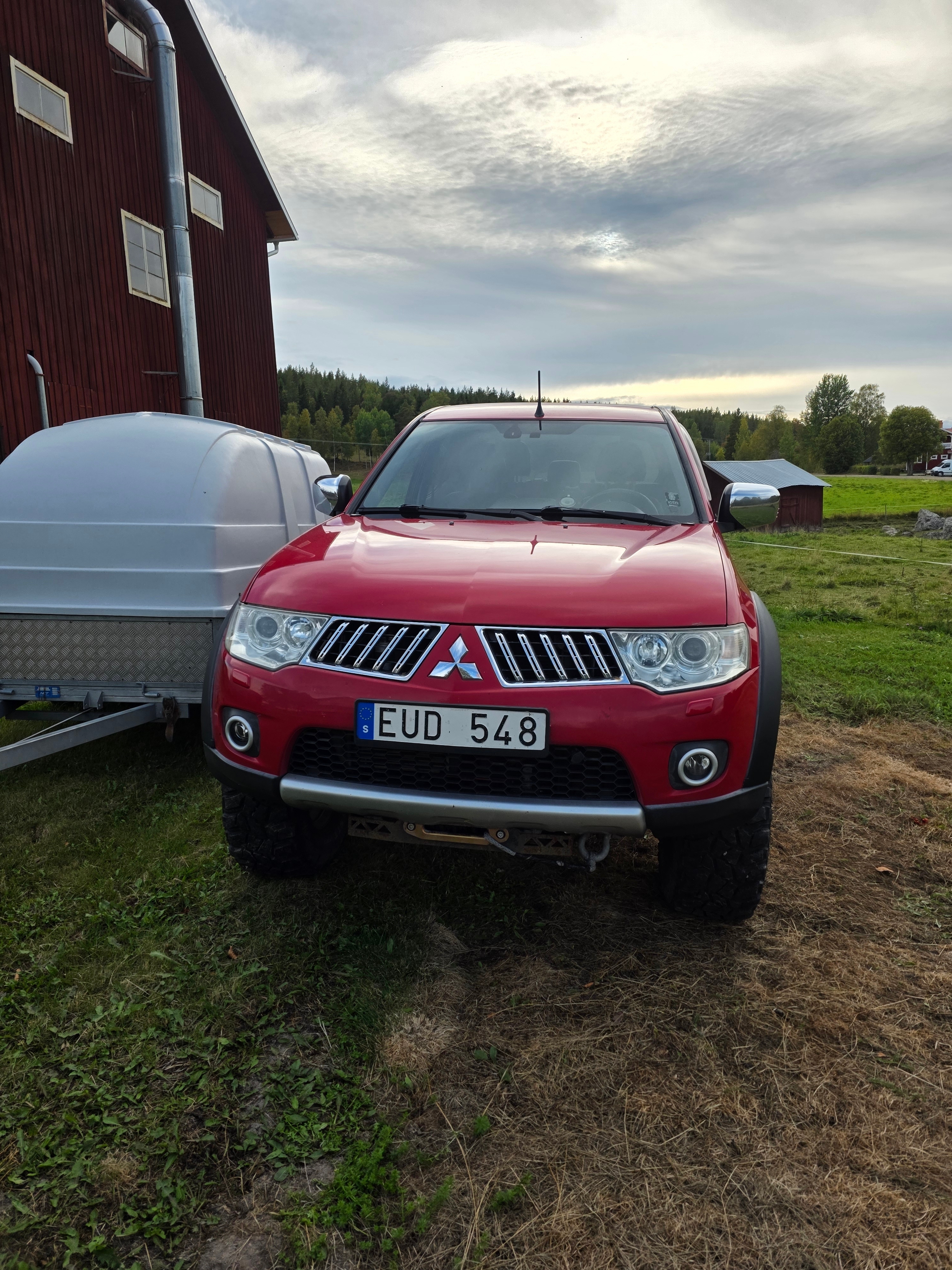Mitsubishi L200 2011, bild 2/4
