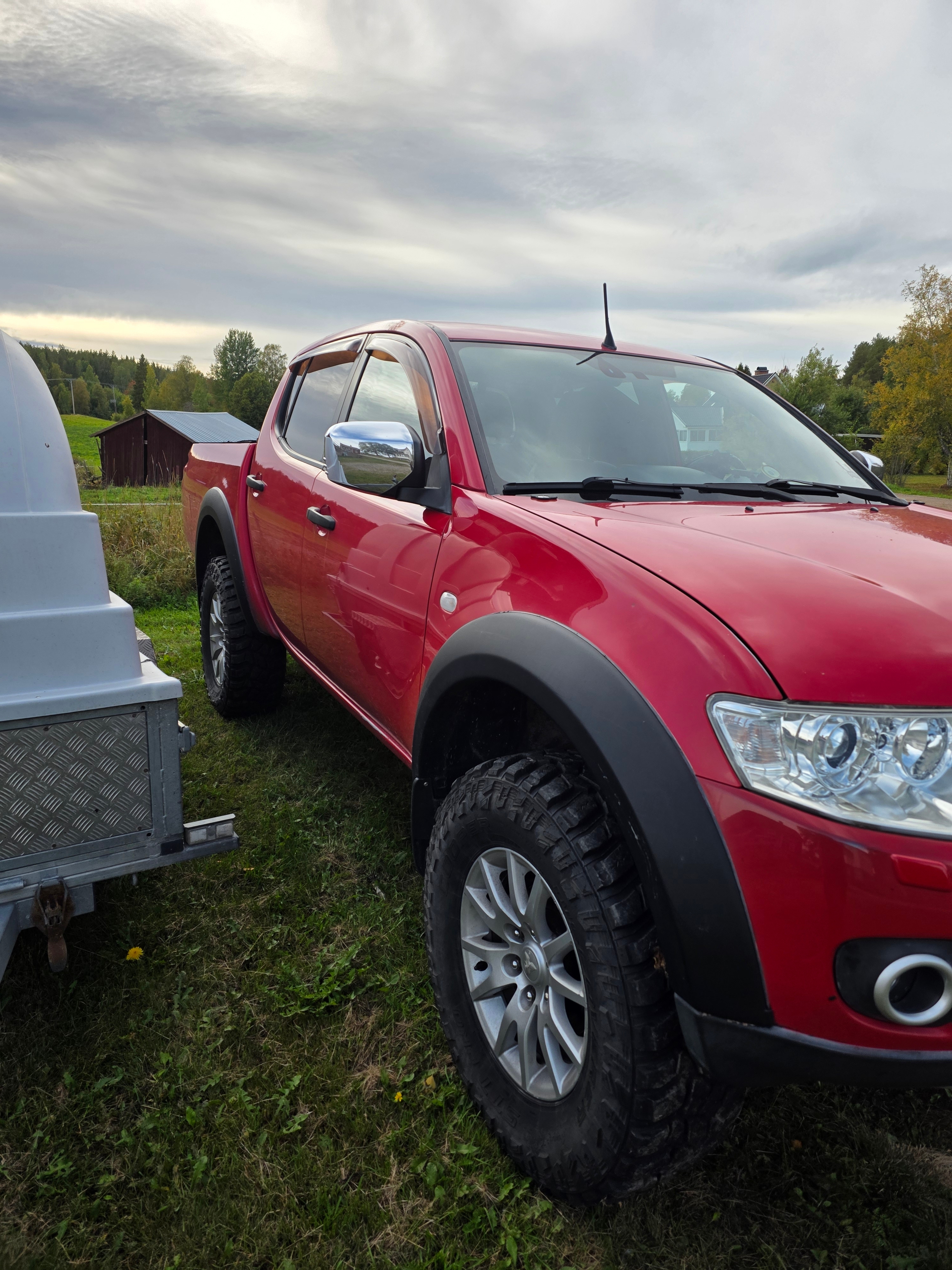 Mitsubishi L200 2011, bild 3/4