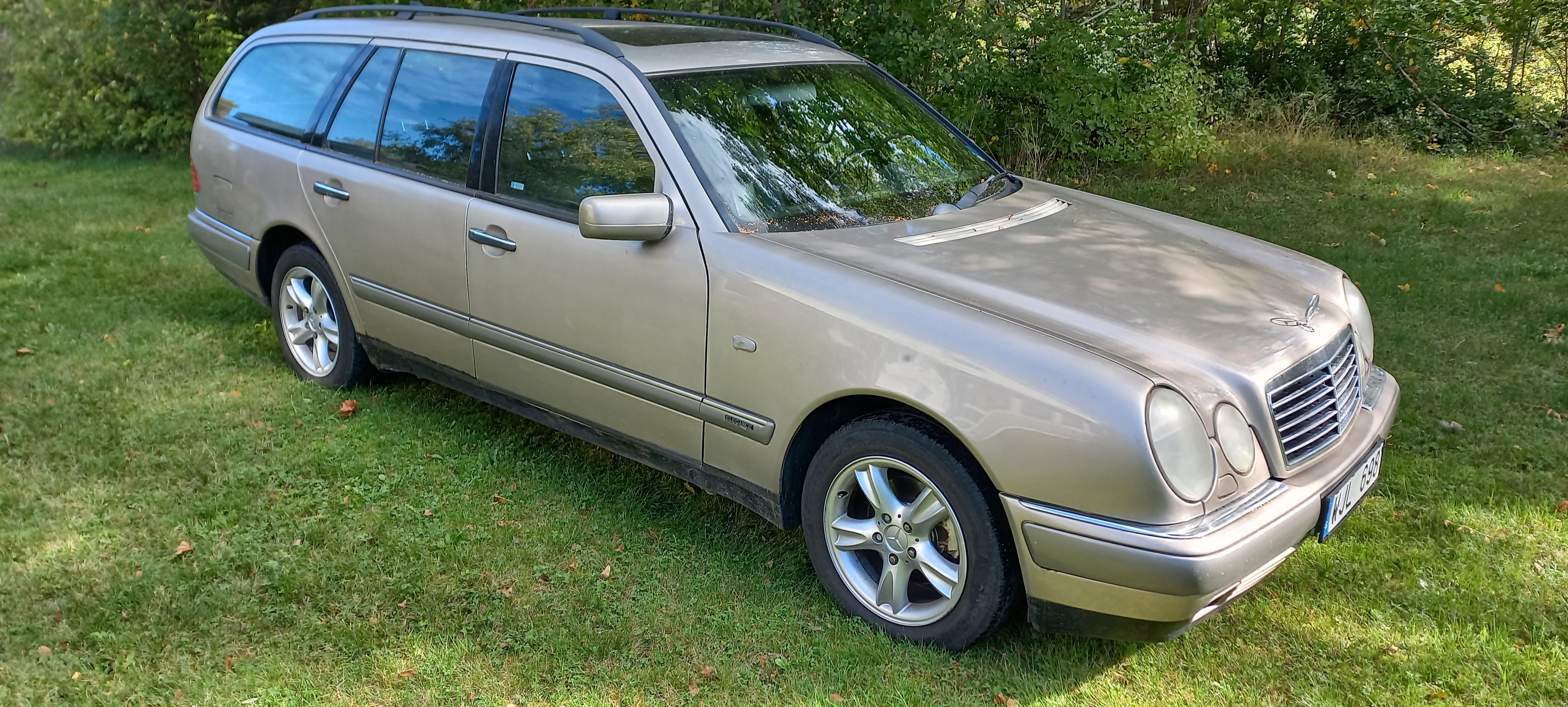 Mercedes-Benz E 240 T Automatisk 1999, bild 3/6