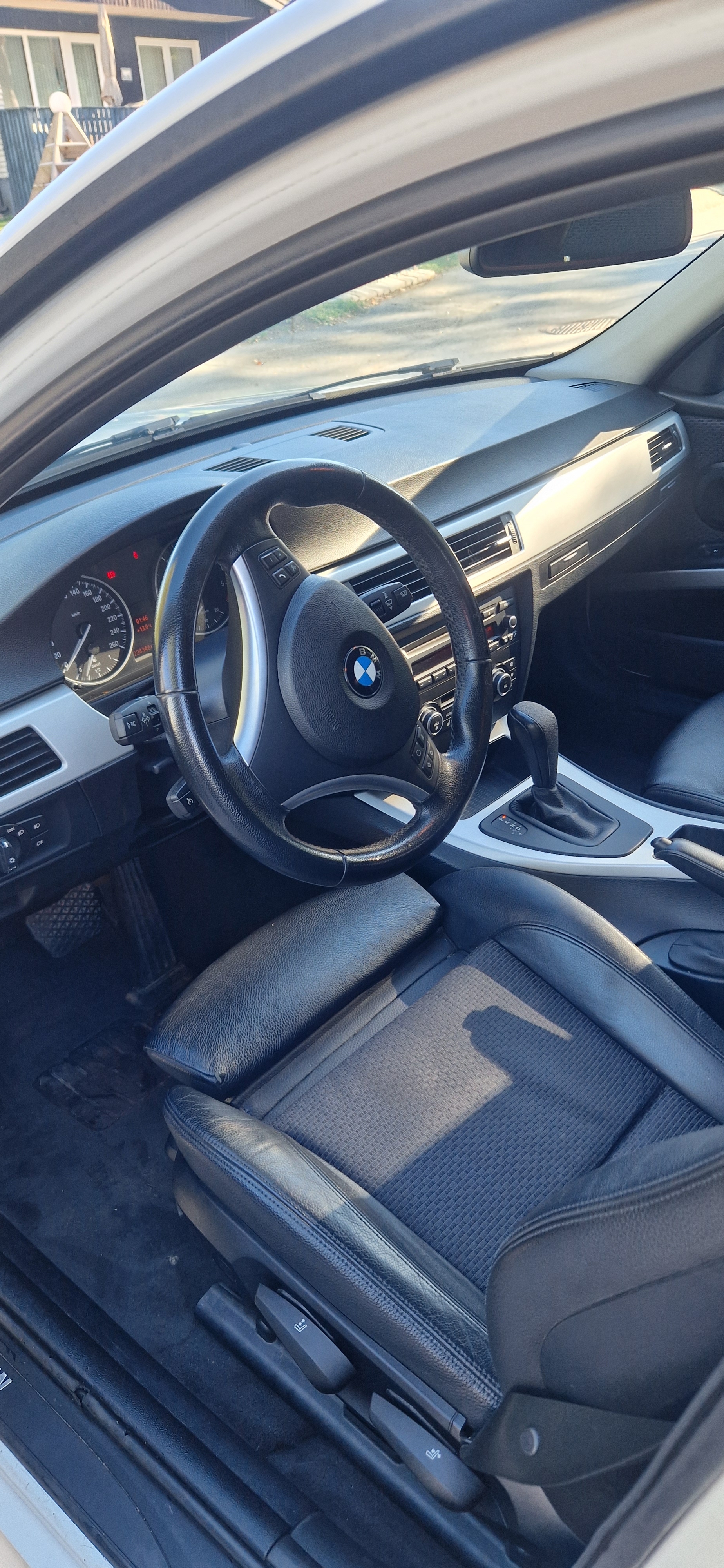BMW 318 d Touring Automatisk 2012, photo 8/8
