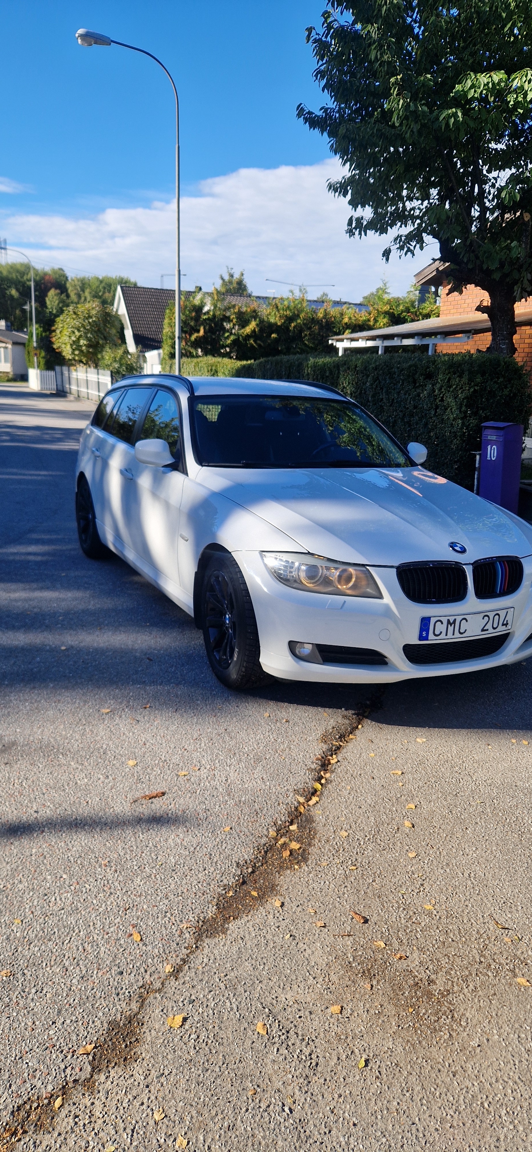 BMW 318 d Touring Automatisk 2012, photo 2/8