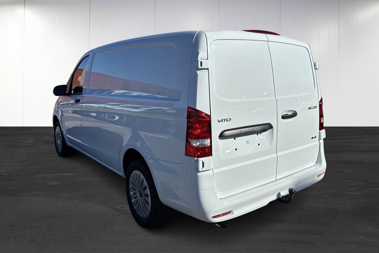 Mercedes-Benz Vito 2026, photo 4/10