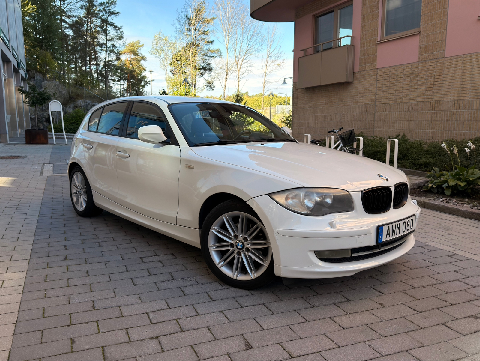 BMW 118 d 5-dörrars Manuell 2011, bild 2/9