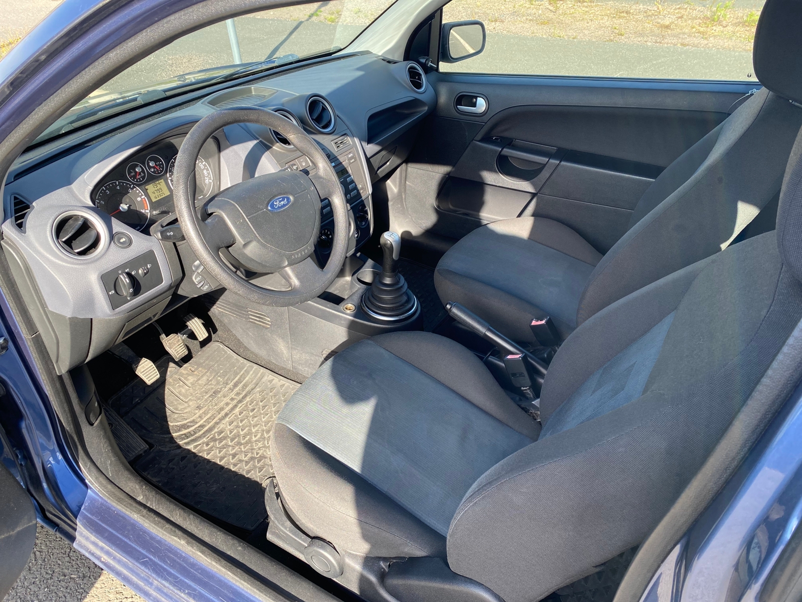 Ford Fiesta 3-dörrar 1.4 Manuell 2006, kuva 6/8