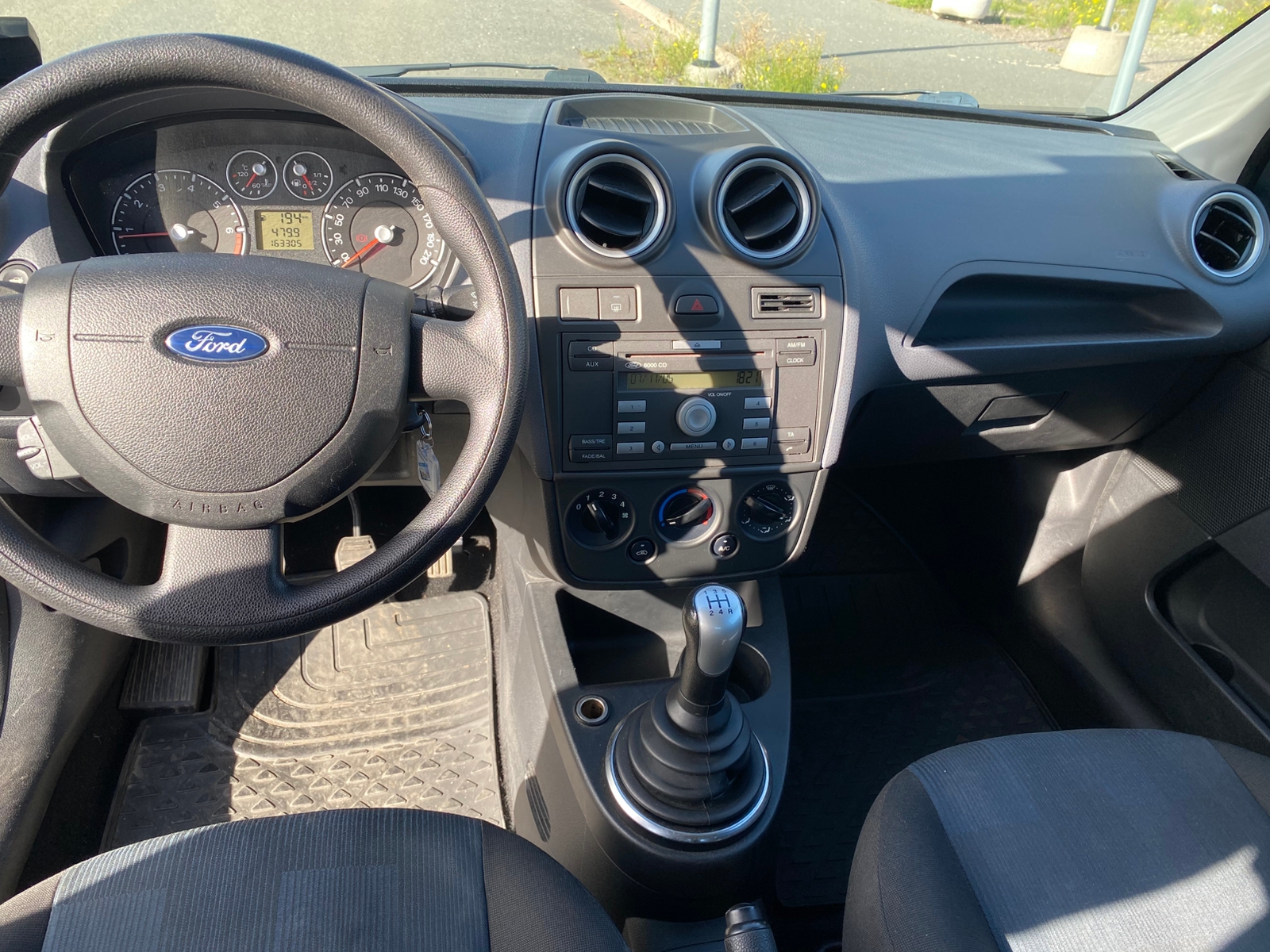 Ford Fiesta 3-dörrar 1.4 Manuell 2006, kuva 7/8