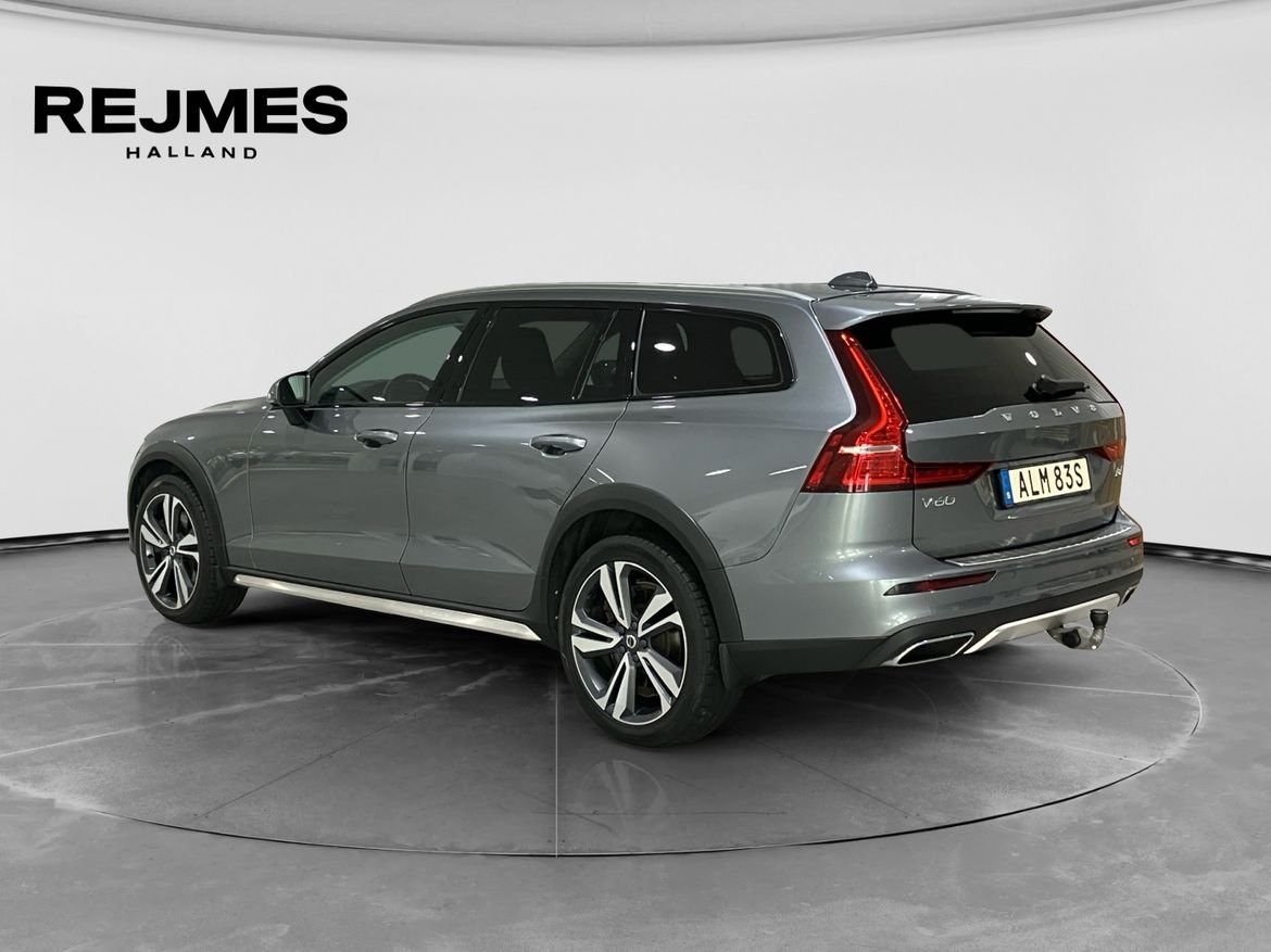 Volvo V60 Cross Country 2021, bild 2/10