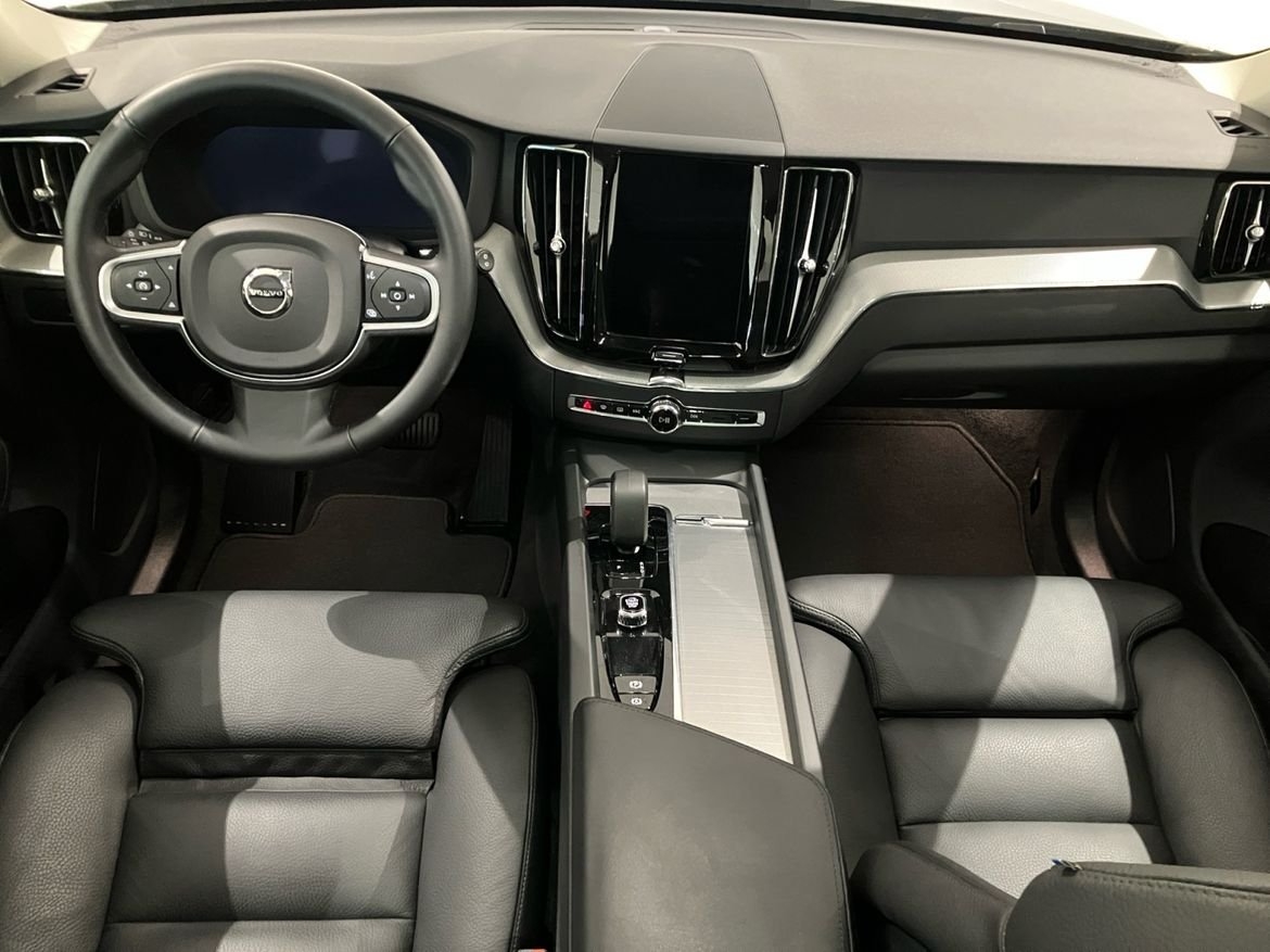 Volvo XC60 T6 Core Edition 2025, bild 6/10