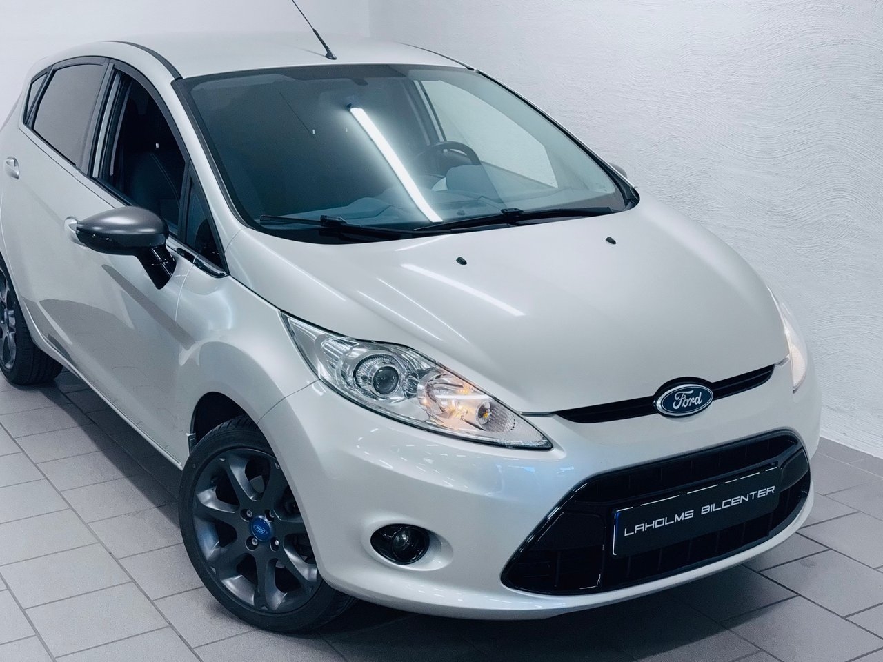Ford Fiesta 5-dörrar 1.25 Titanium 82hk 2011, bild 2/10