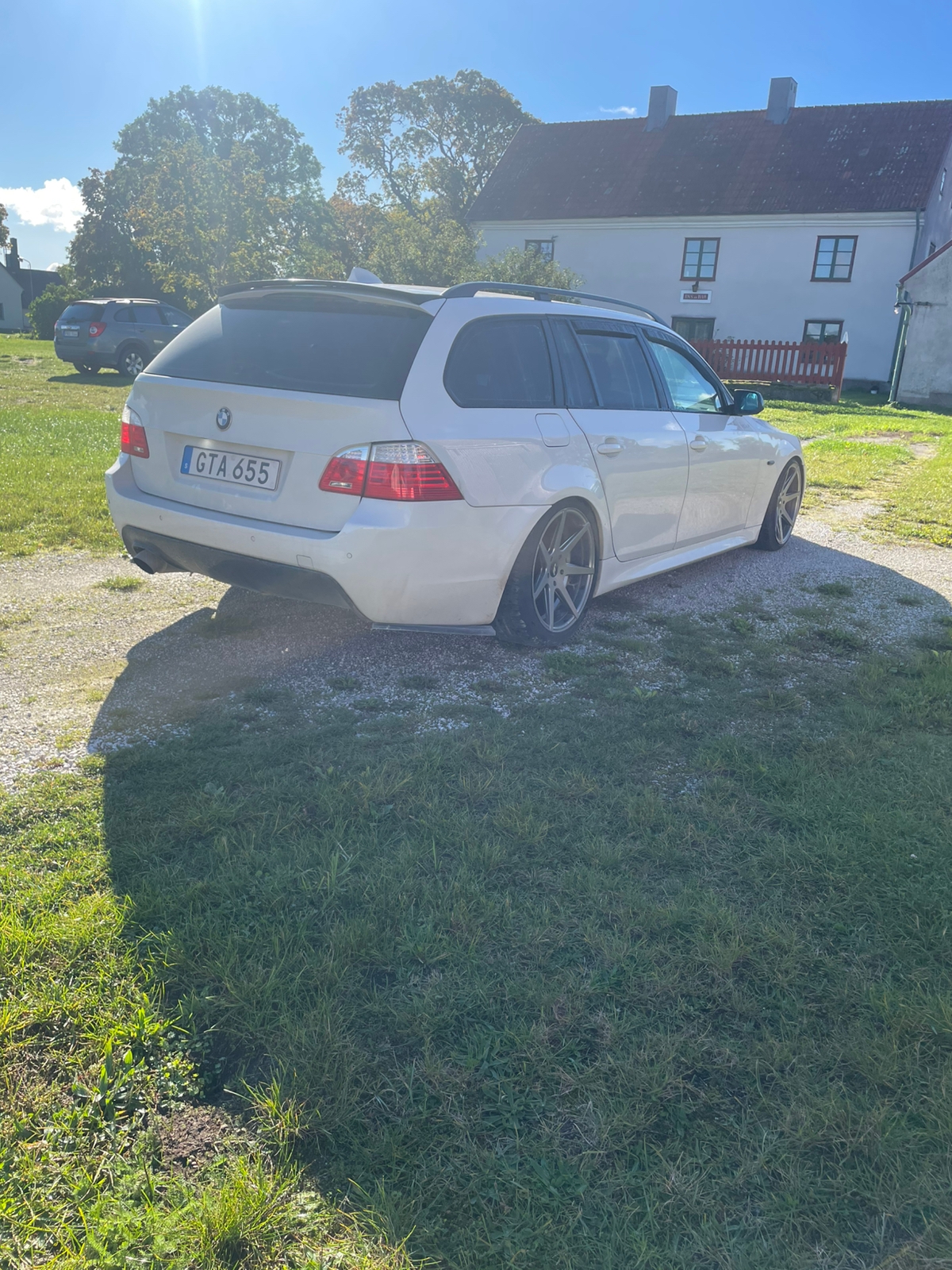 BMW 520 d Touring Automatisk 2008, bild 2/4