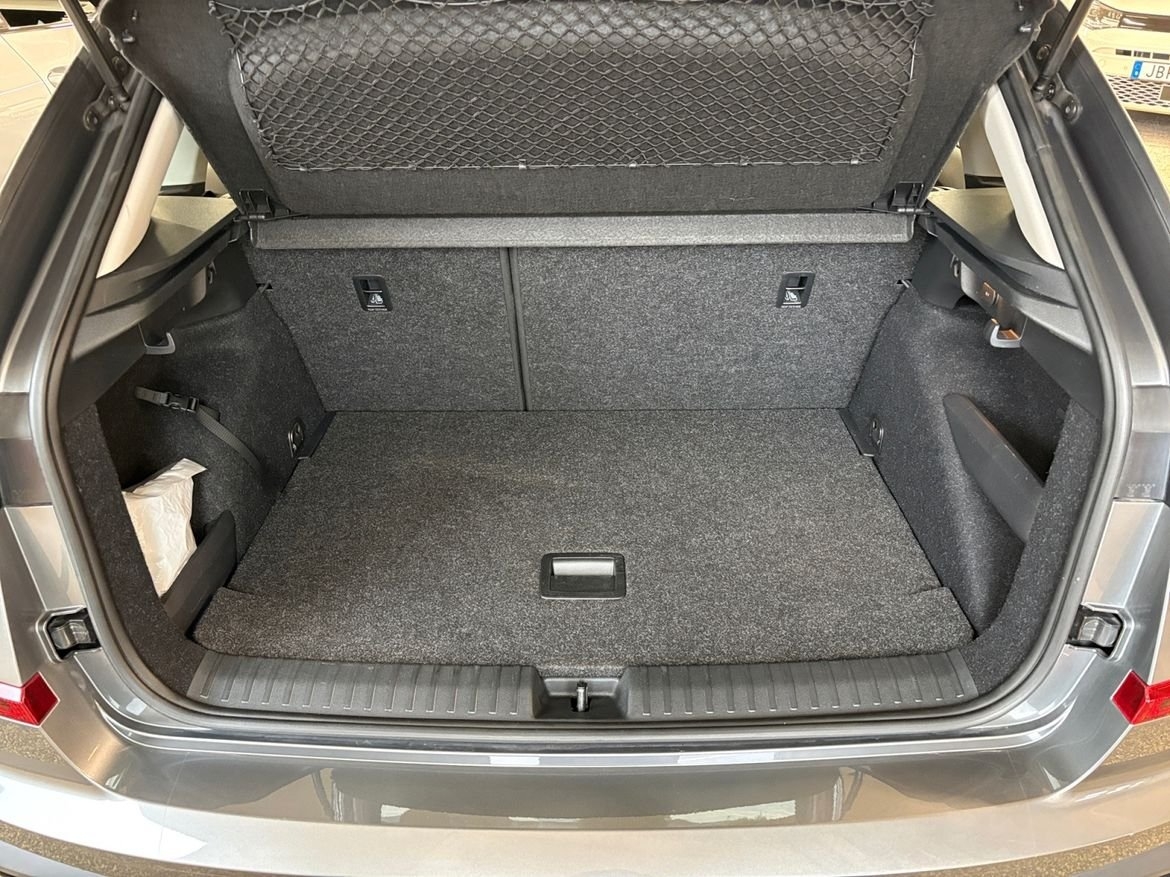 Skoda Kamiq 1,0 TSI 116 HK Selection DSG 2025, bild 8/8